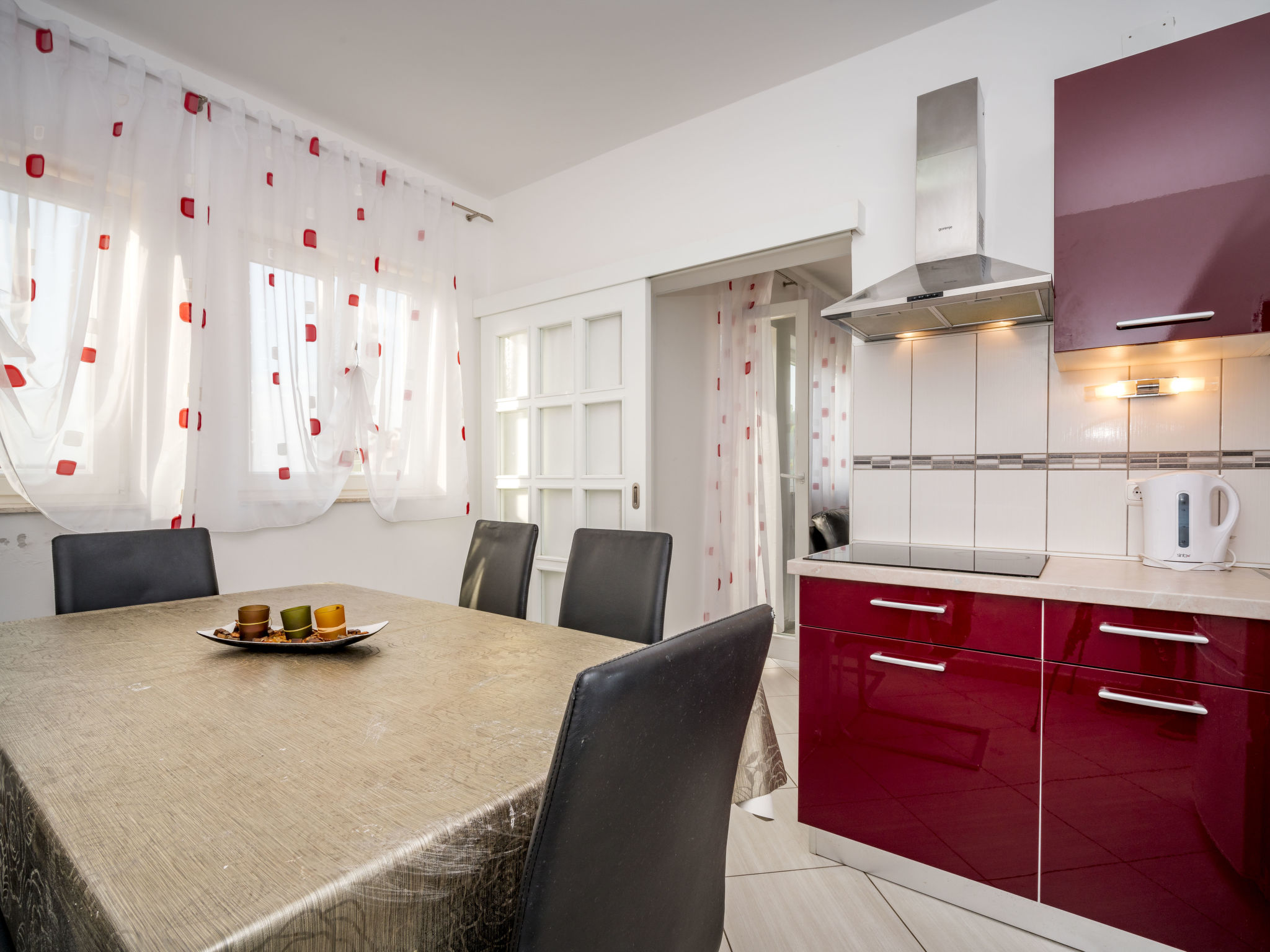 Zonovergoten appartement voor 6 personen op 60 meter van zee in Žaborić - foto 7