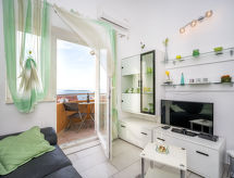 Zonovergoten appartement Andrea op 60 meter van het strand in Žaborić - thumbnail 3