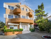 Zonovergoten appartement Andrea op 60 meter van het strand in Žaborić - thumbnail 2