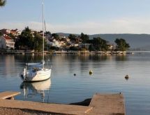 Knus appartement vlakbij zee voor 3+1 in Žaborić, Dalmatië - thumbnail 2