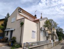 Knus appartement vlakbij zee voor 3+1 in Žaborić, Dalmatië - thumbnail 4