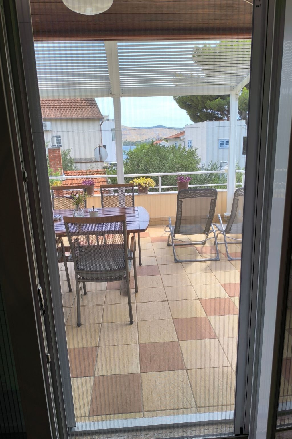 Für 3 Personen  + 1 Kind ca. 68 m&sup2; in Žaboric, Dalmatien (Gespanschaft Sib-Dedans