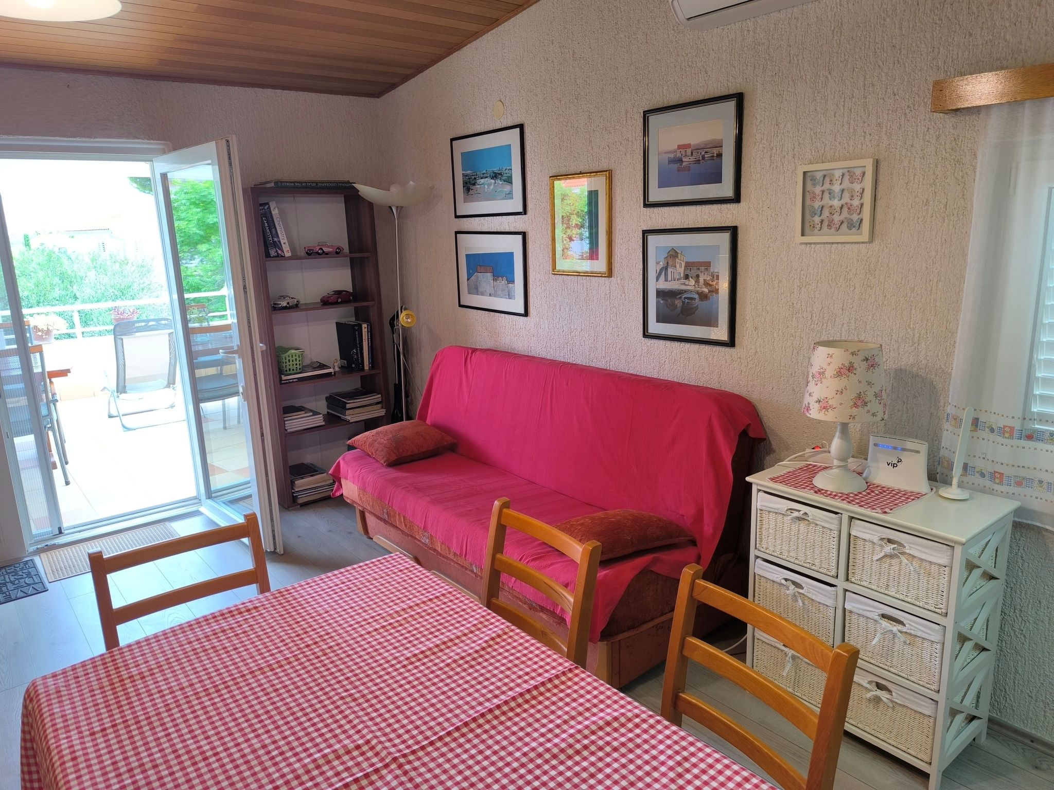 Für 3 Personen  + 1 Kind ca. 68 m&sup2; in Žaboric, Dalmatien (Gespanschaft Sib-Dedans