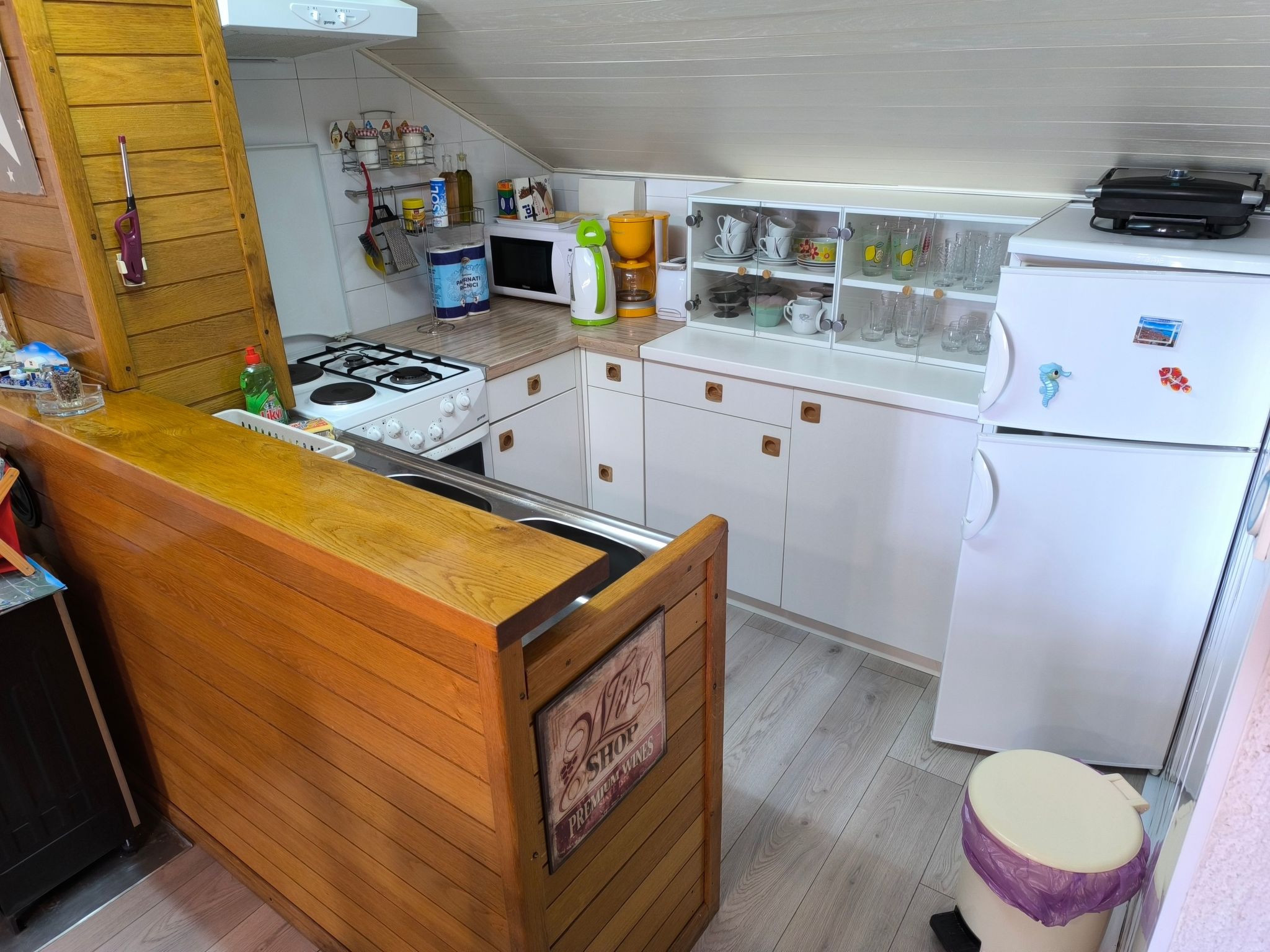 Für 3 Personen  + 1 Kind ca. 68 m&sup2; in Žaboric, Dalmatien (Gespanschaft Sib-Dedans