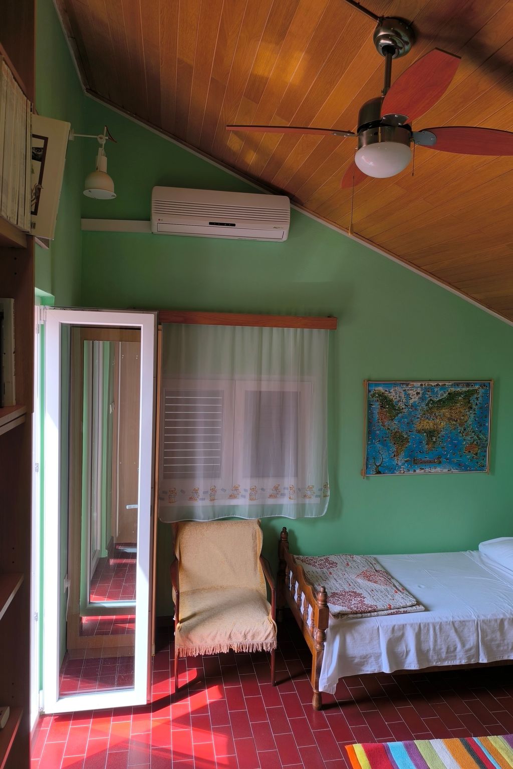 Für 3 Personen  + 1 Kind ca. 68 m&sup2; in Žaboric, Dalmatien (Gespanschaft Sib-Dedans