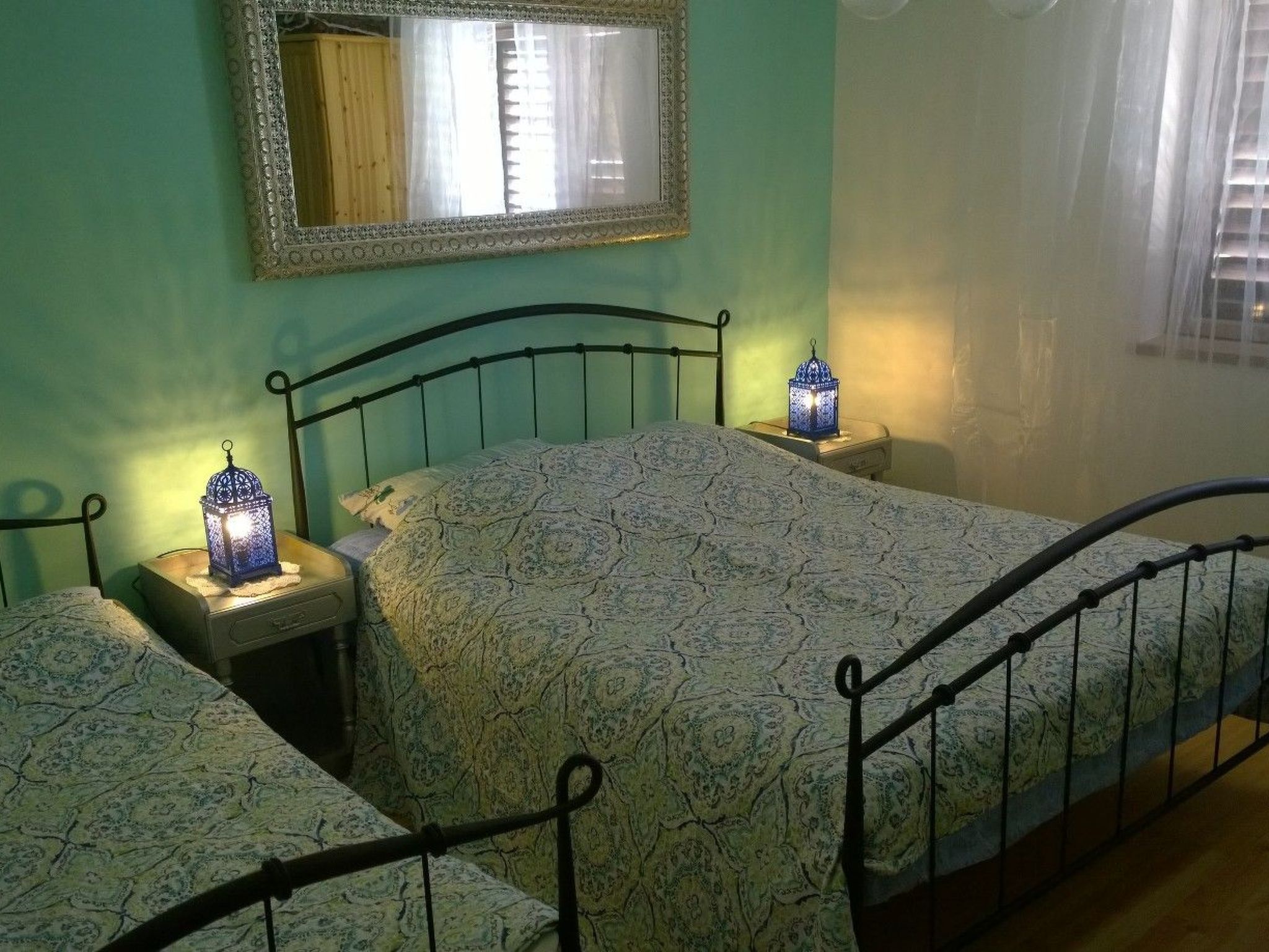 Mit einer überdachten Terrasse