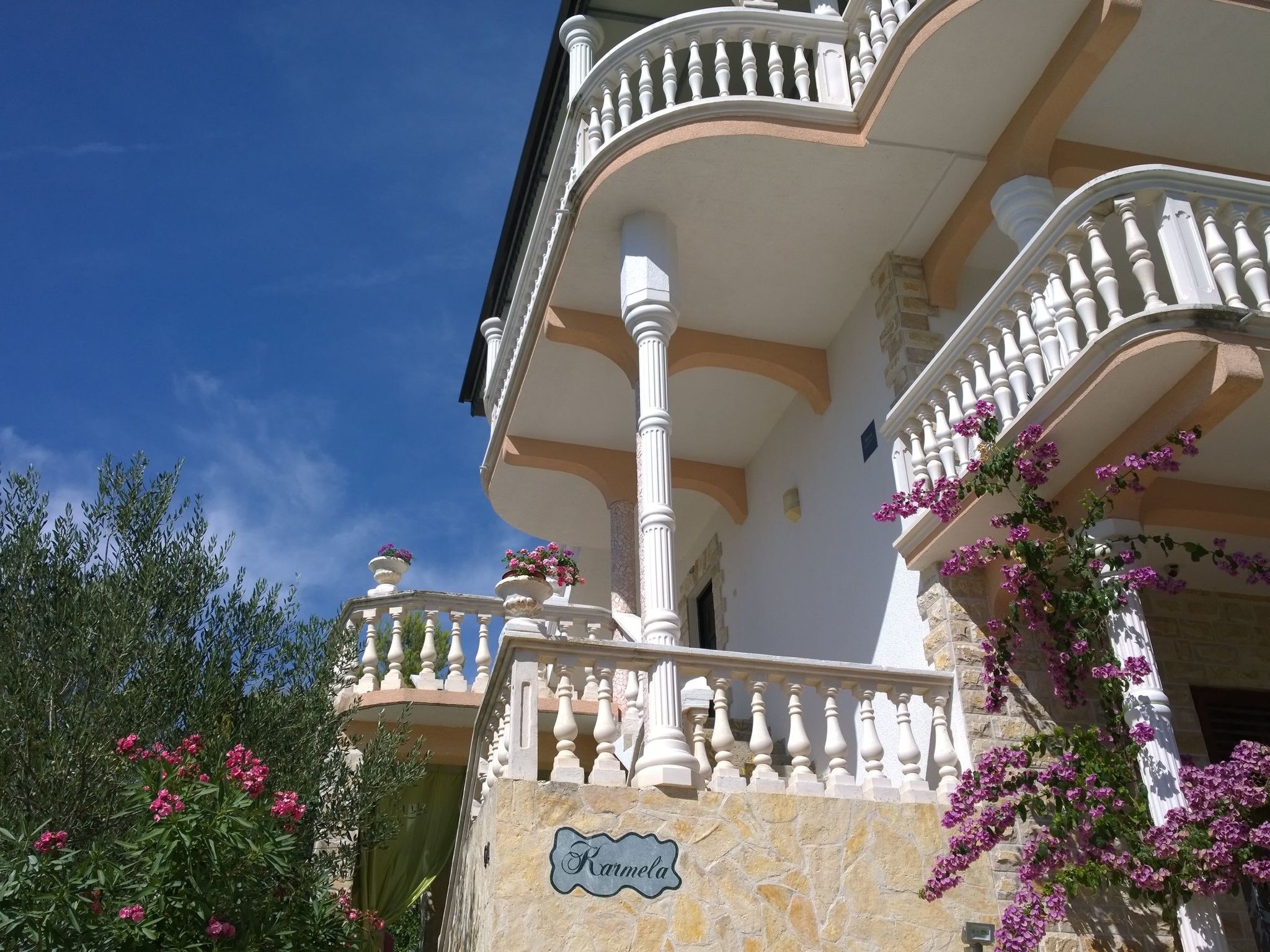 Mit einer überdachten Terrasse-Image-tags.info