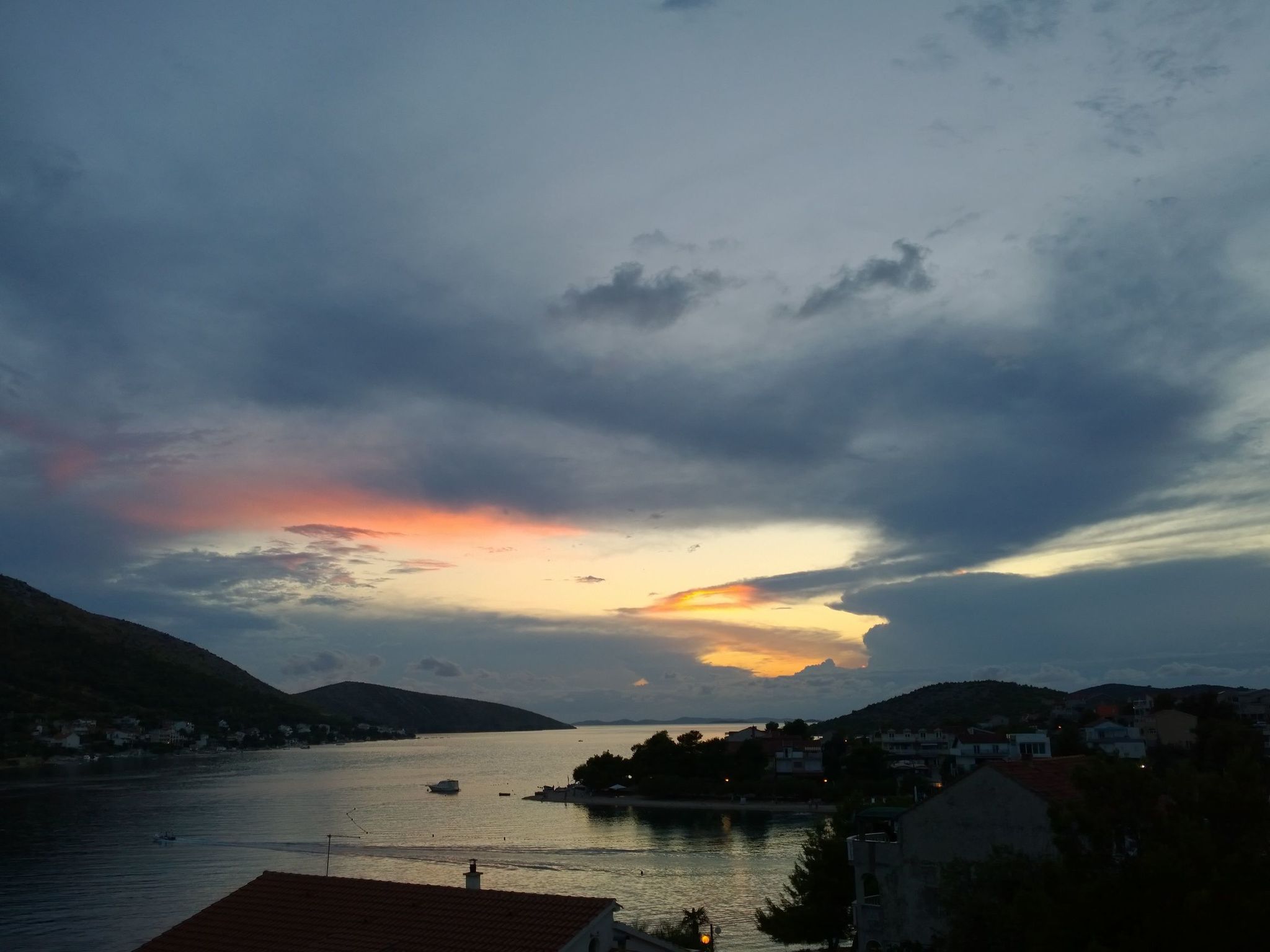 Mit einer überdachten Terrasse-Image-tags.info