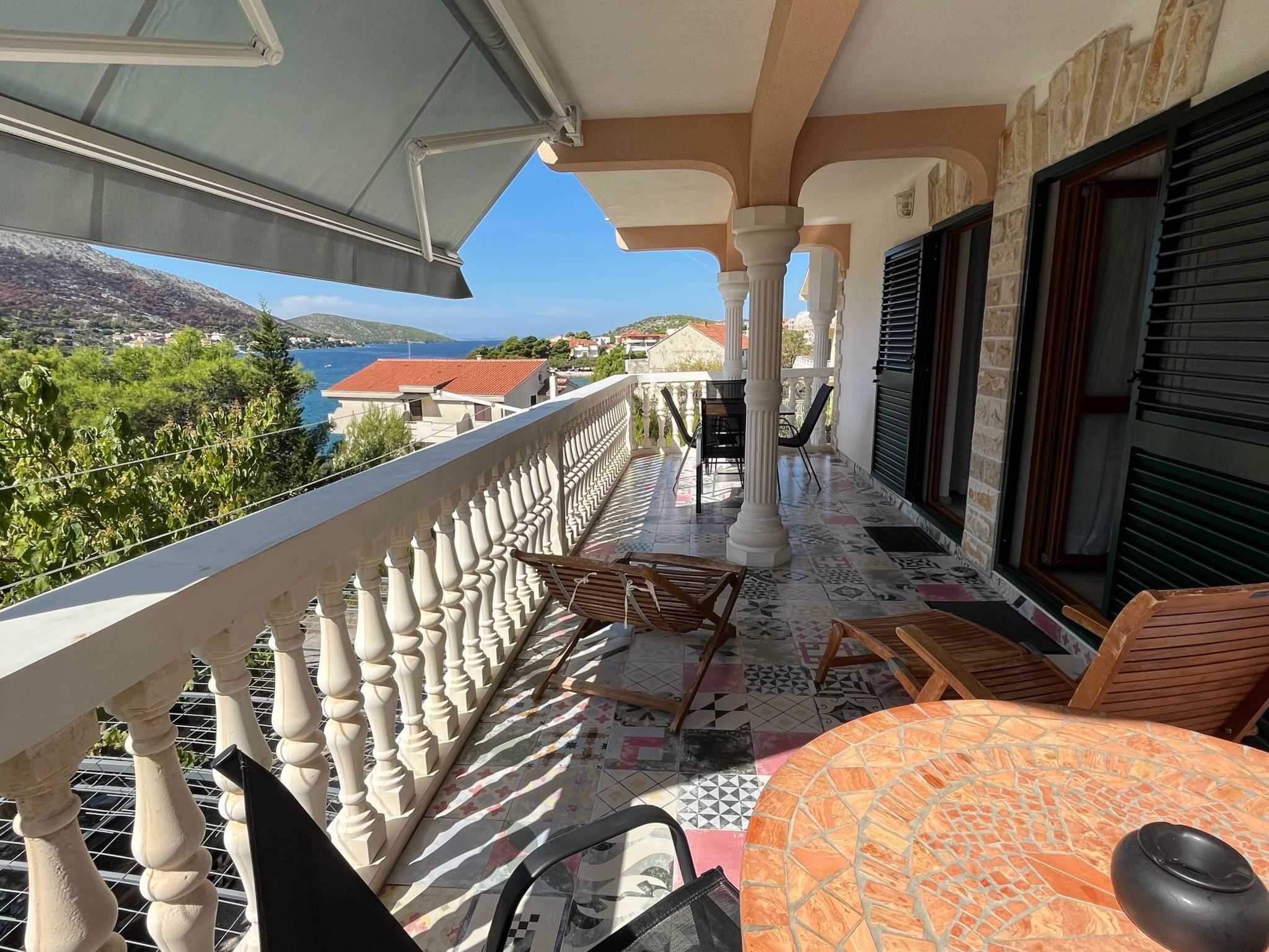 Mit einer überdachten Terrasse-Image-tags.info