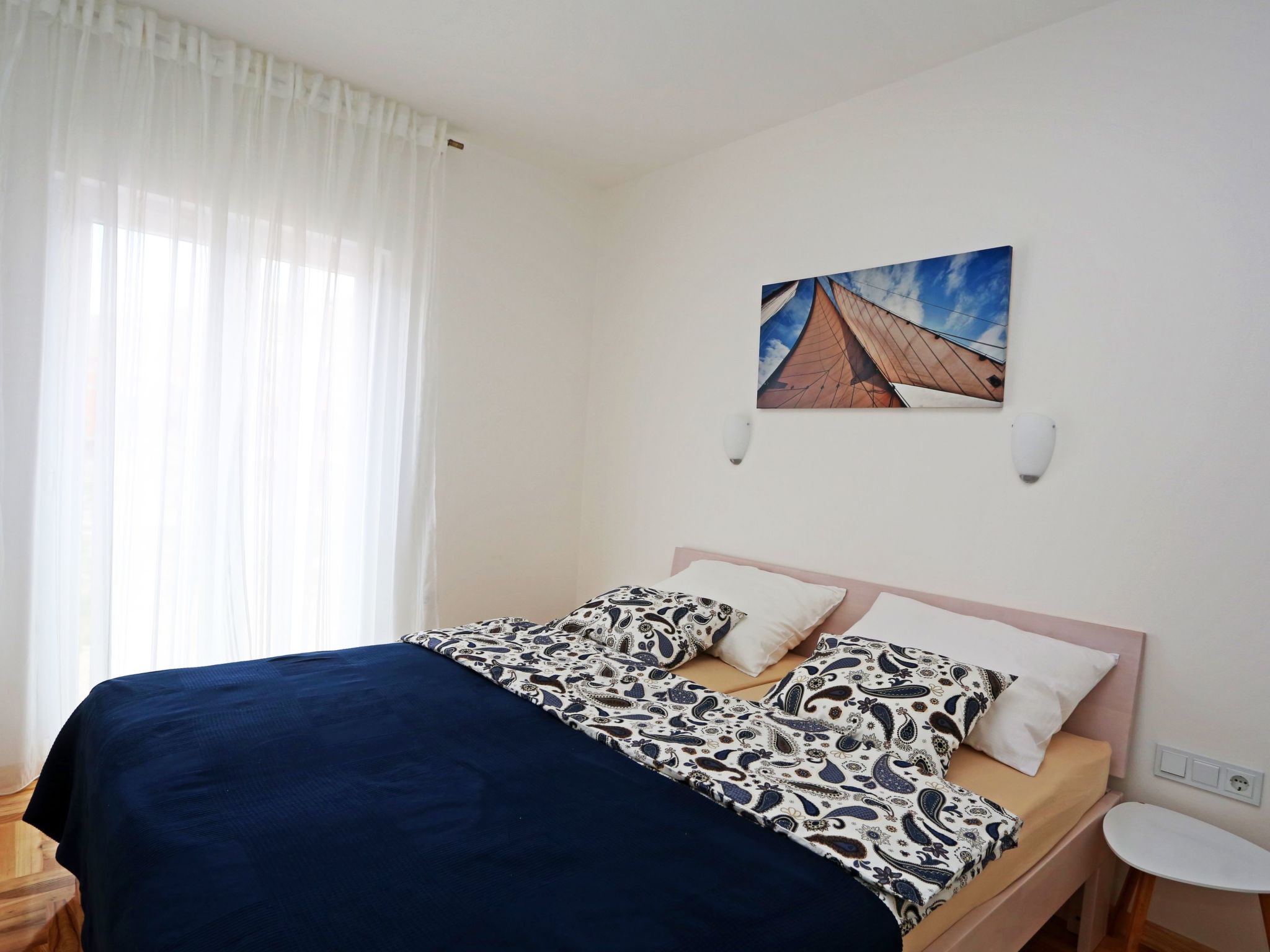 Für 4 Personen  + 2 Kinder ca. 100 m&sup2; in Grebastica, Dalmatien (Gespanscha-Drinnen