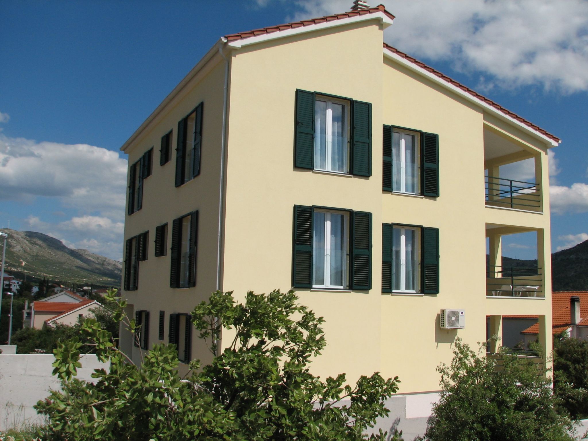 Für 4 Personen  + 2 Kinder ca. 100 m&sup2; in Grebastica, Dalmatien (Gespanscha-Image-tags.info