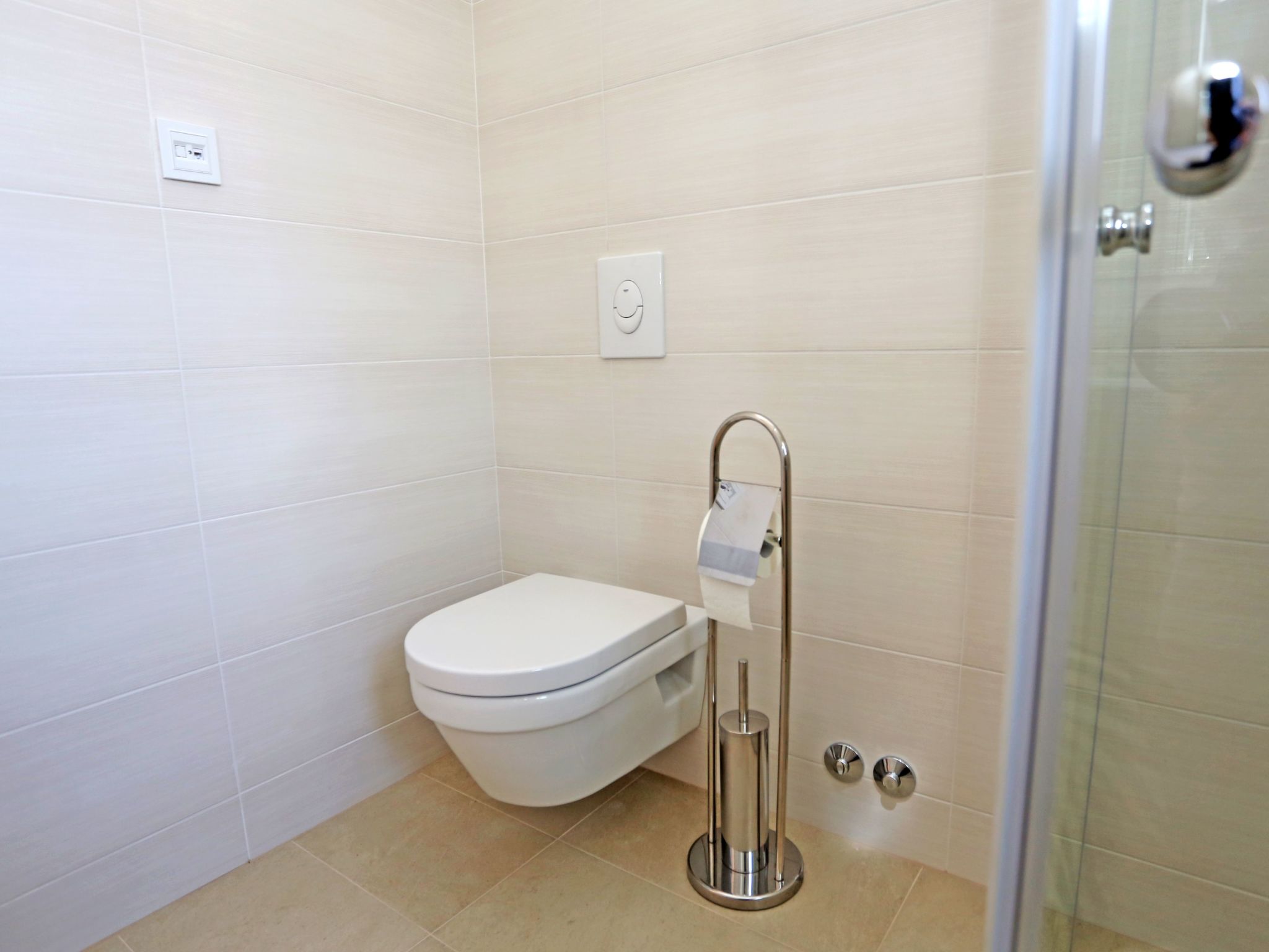 Für 4 Personen  + 2 Kinder ca. 100 m&sup2; in Grebastica, Dalmatien (Gespanscha-Drinnen