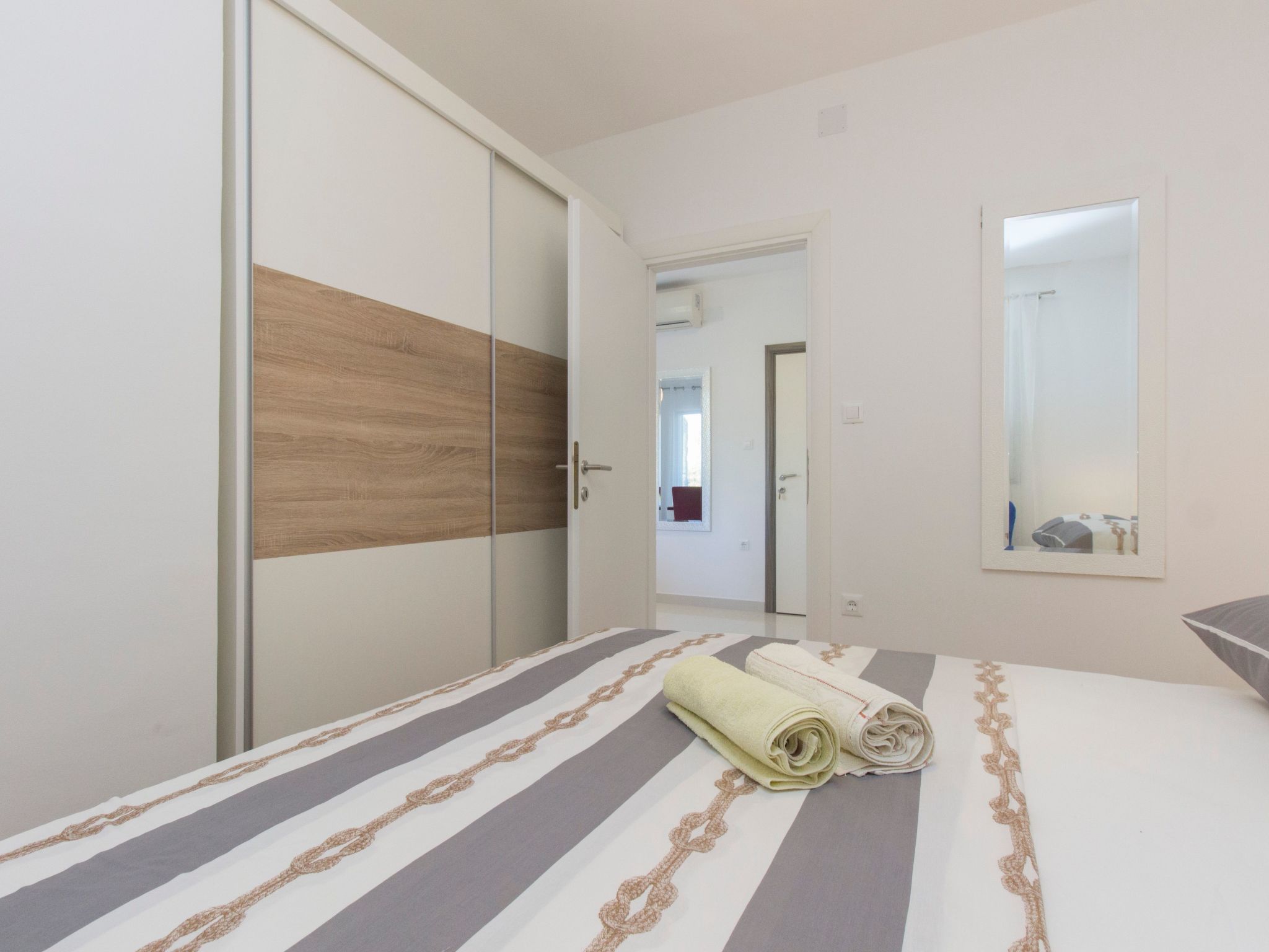 Mit Blick auf das Wasser-Image-tags.info