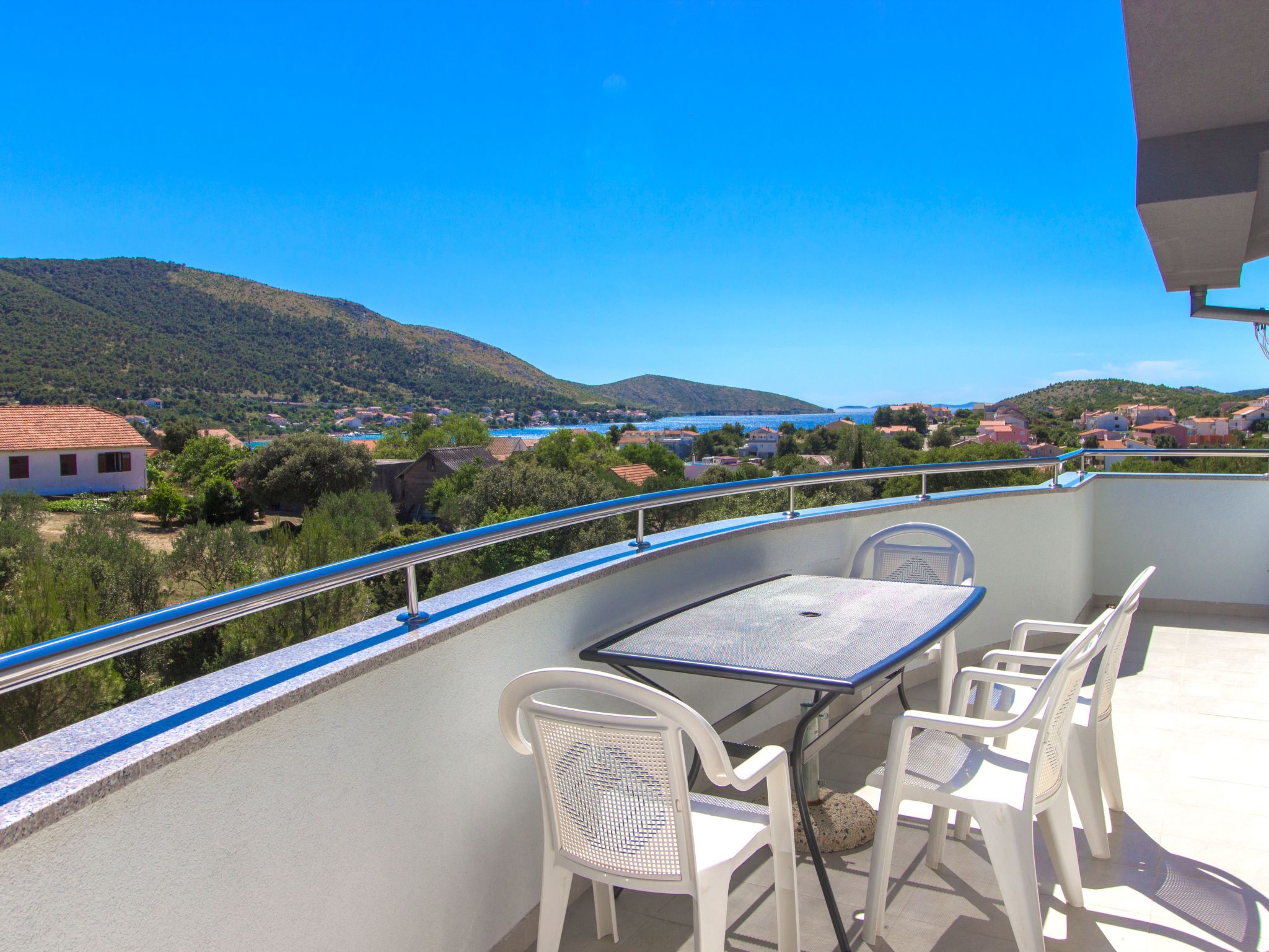 Mit Blick auf das Wasser-Image-tags.info