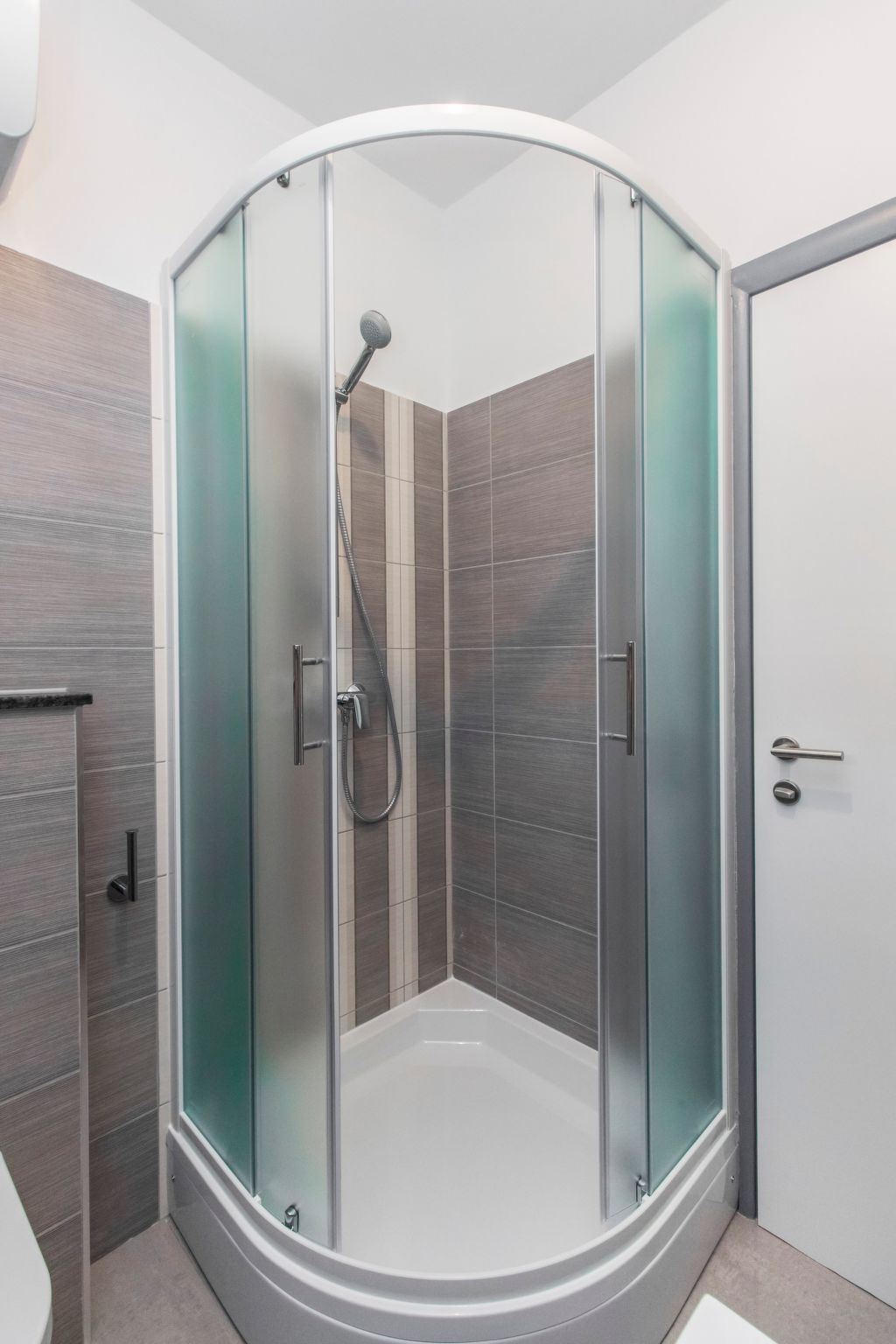 Wohnung mit Blick auf das Wasser-Image-tags.info