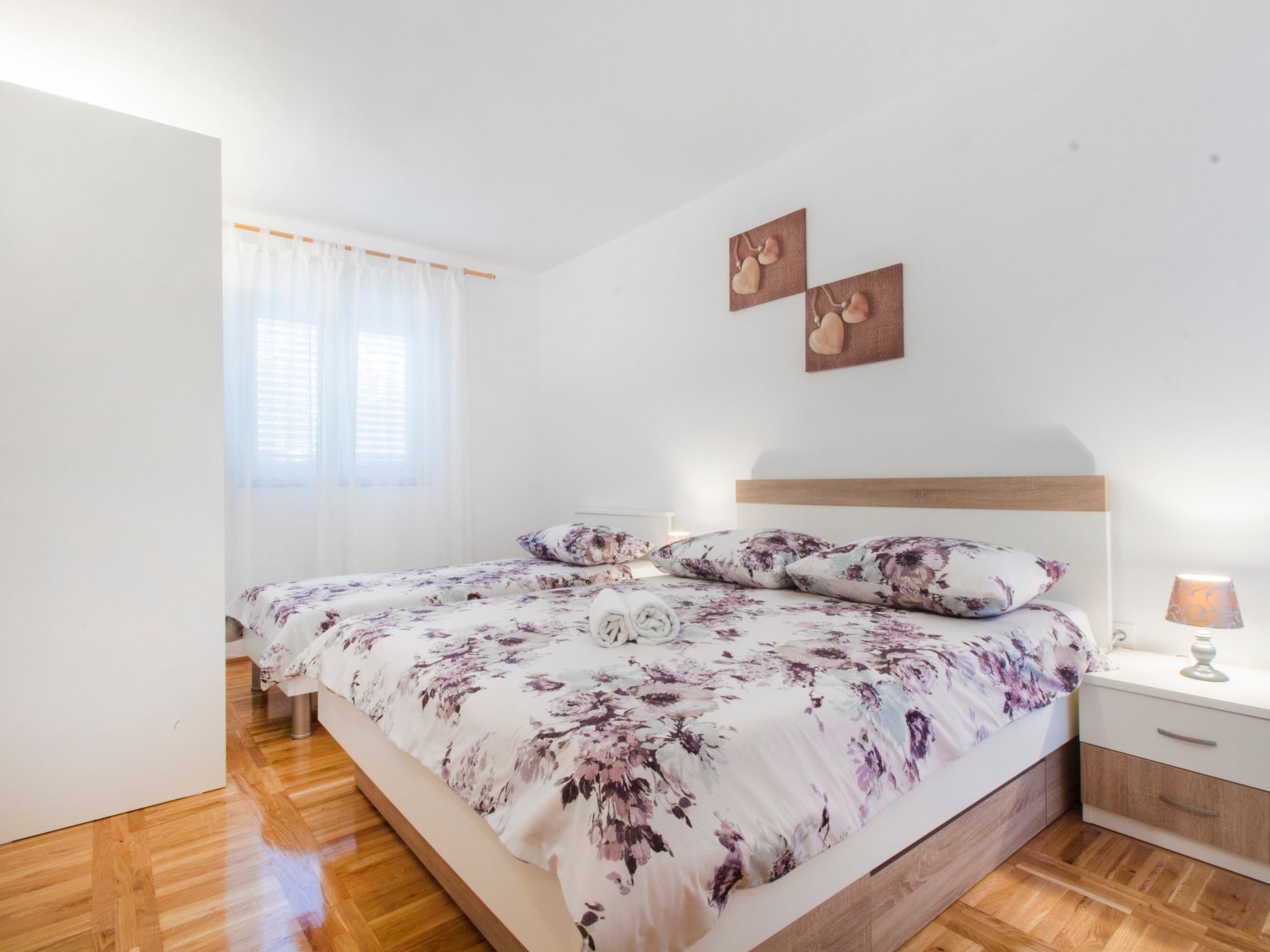 Wohnung mit Blick auf das Wasser-Image-tags.info