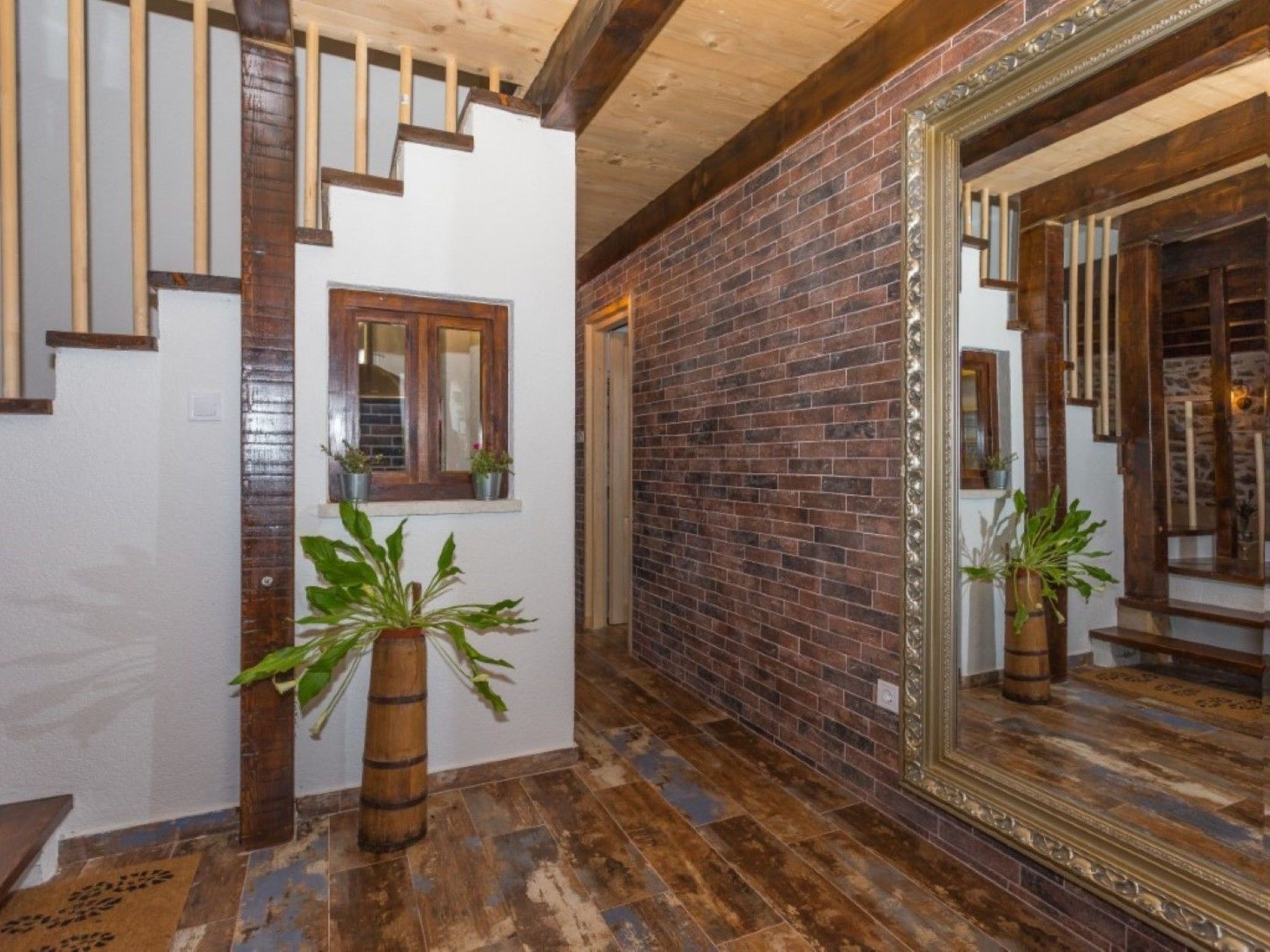 Charmante Ferienvilla Krka-Drinnen