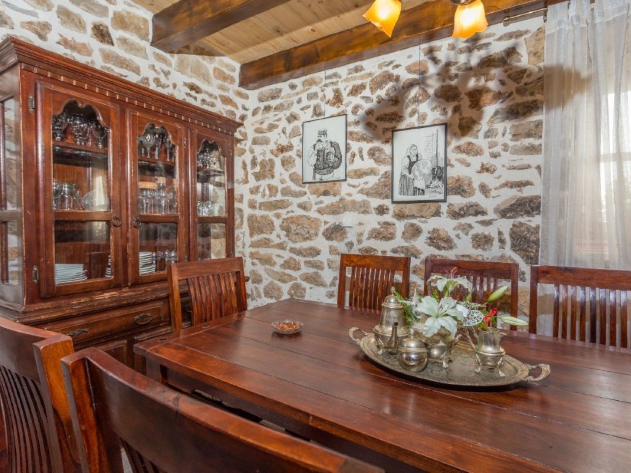 Charmante Ferienvilla Krka-Drinnen