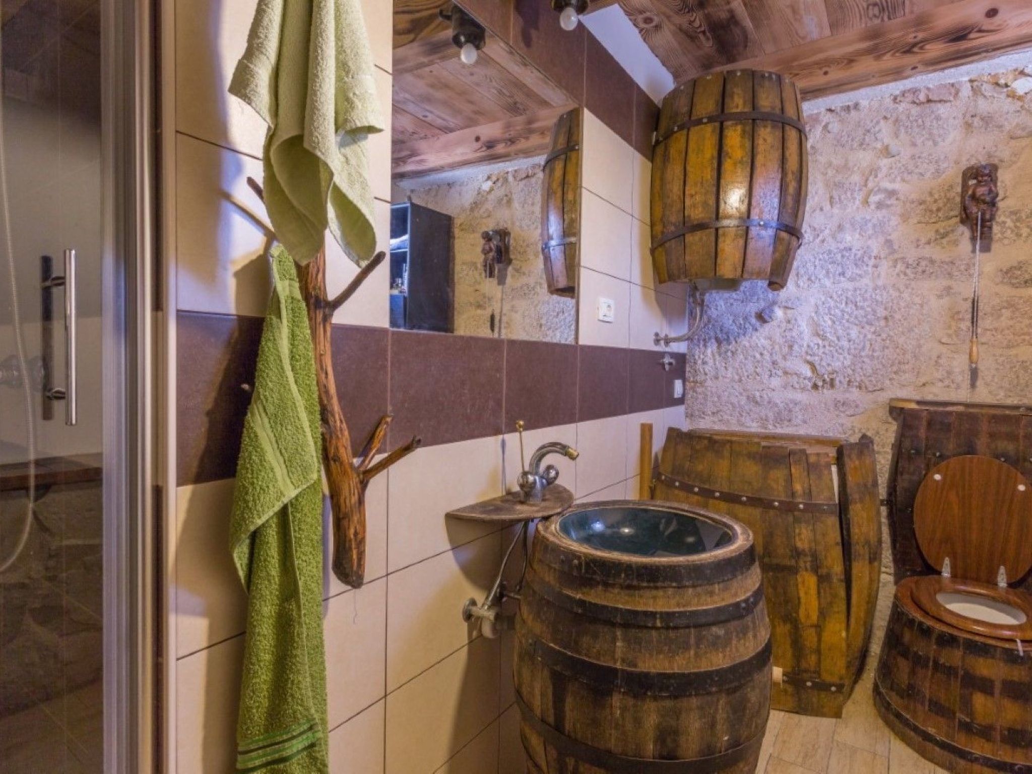 Charmante Ferienvilla Krka-Drinnen