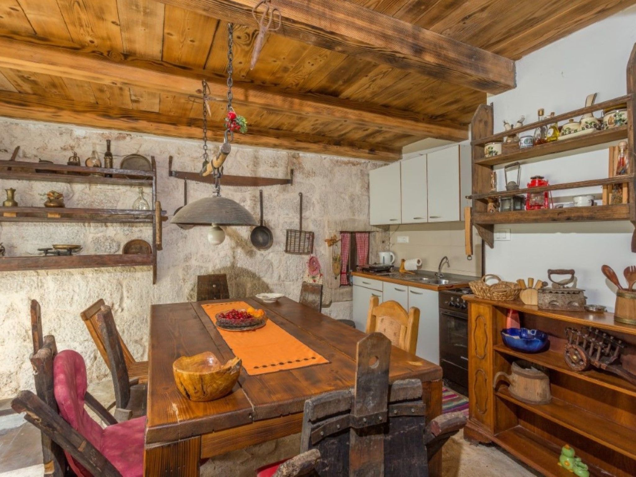 Charmante Ferienvilla Krka-Drinnen