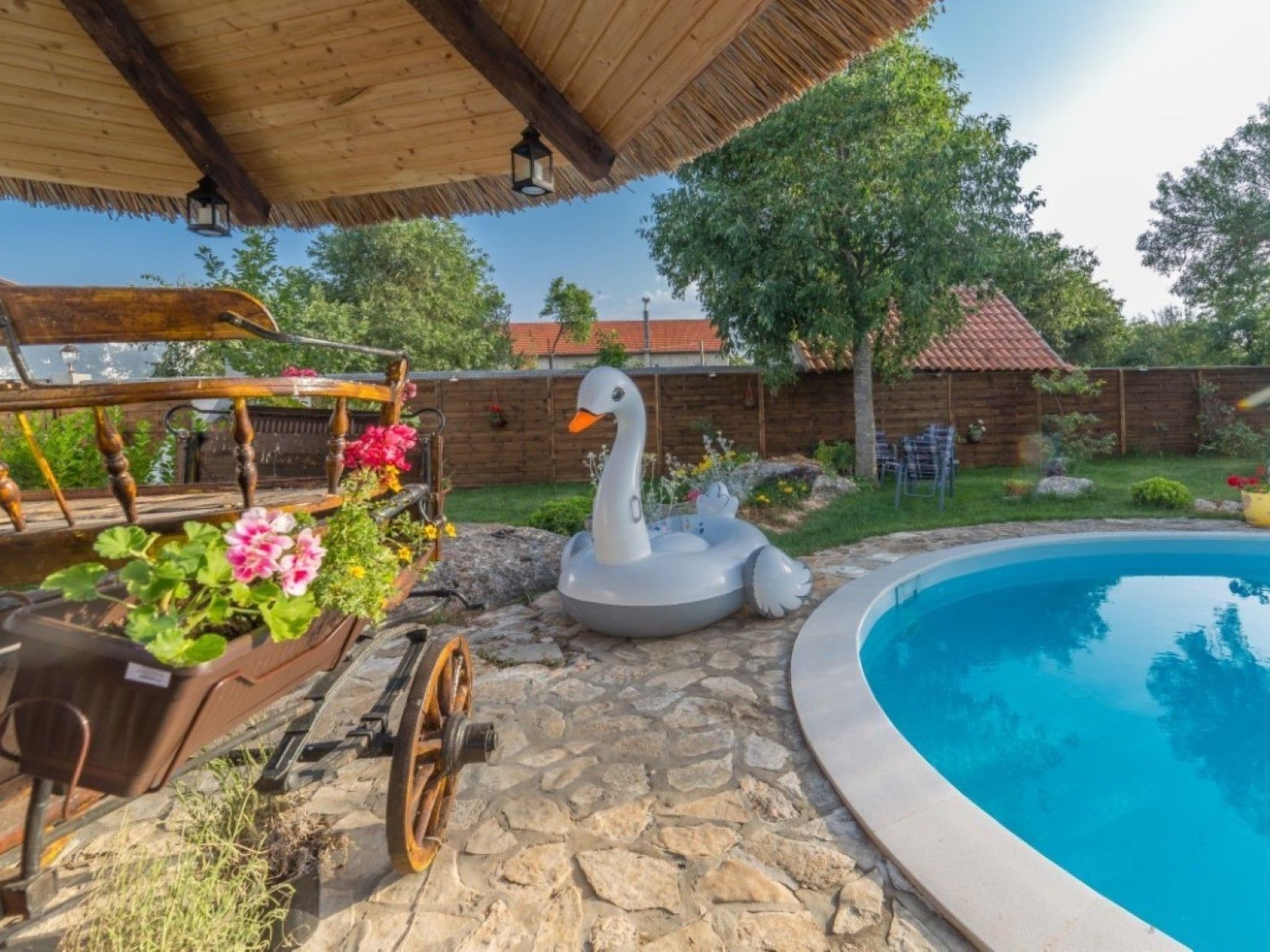 Charmante Ferienvilla Krka-Drinnen