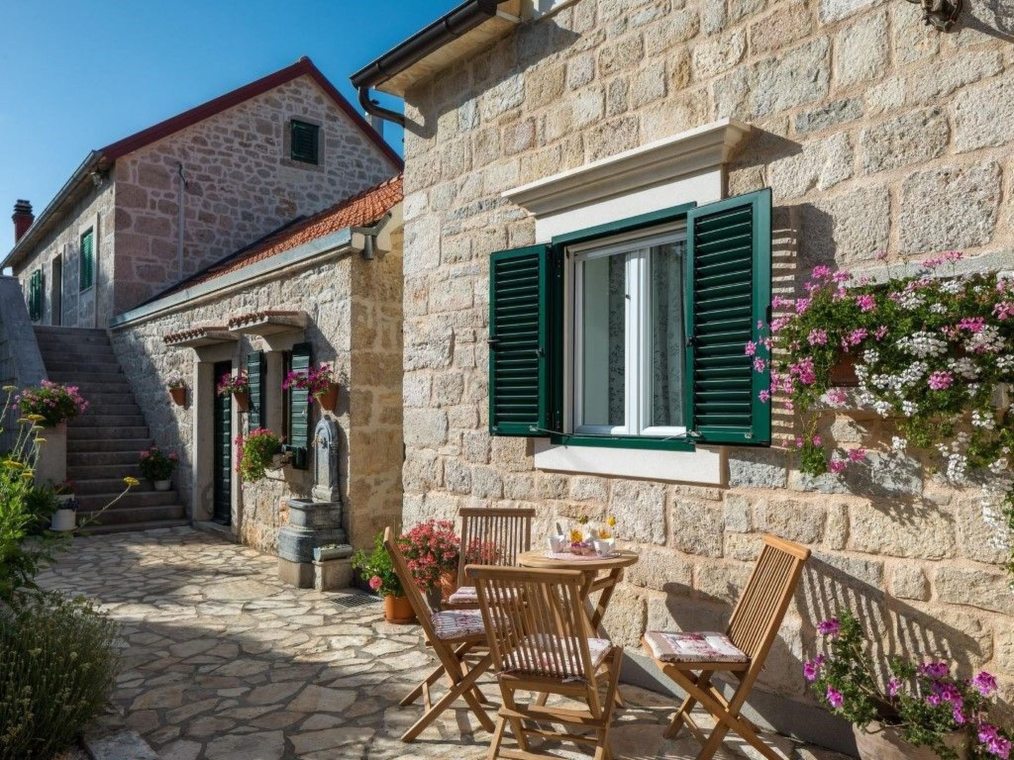 Vakantiehuis met privé zwembad in Bogatic (Kroatië) voor 7 personen