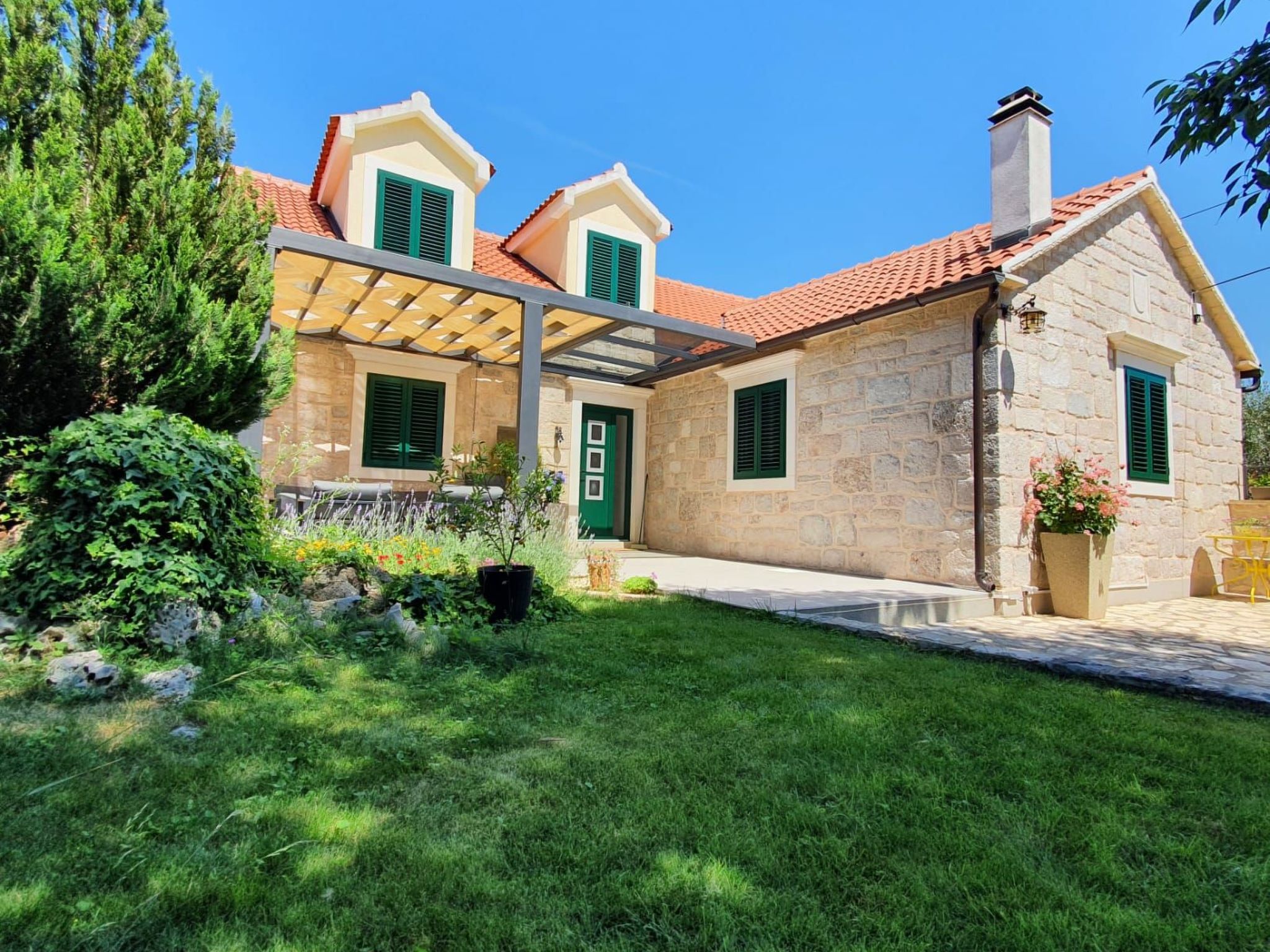 Villa Garten-Drinnen