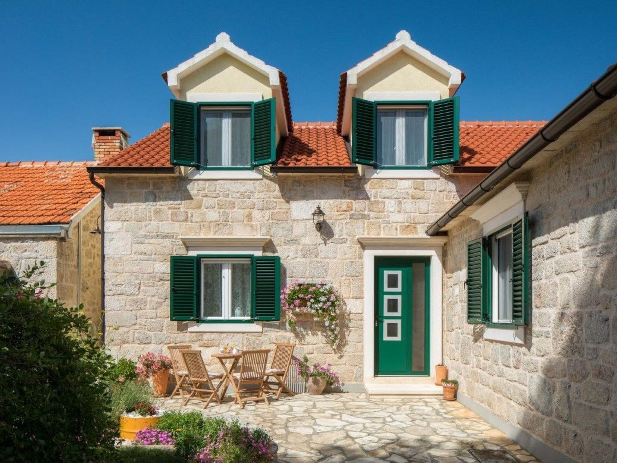 Villa Garten-Drinnen