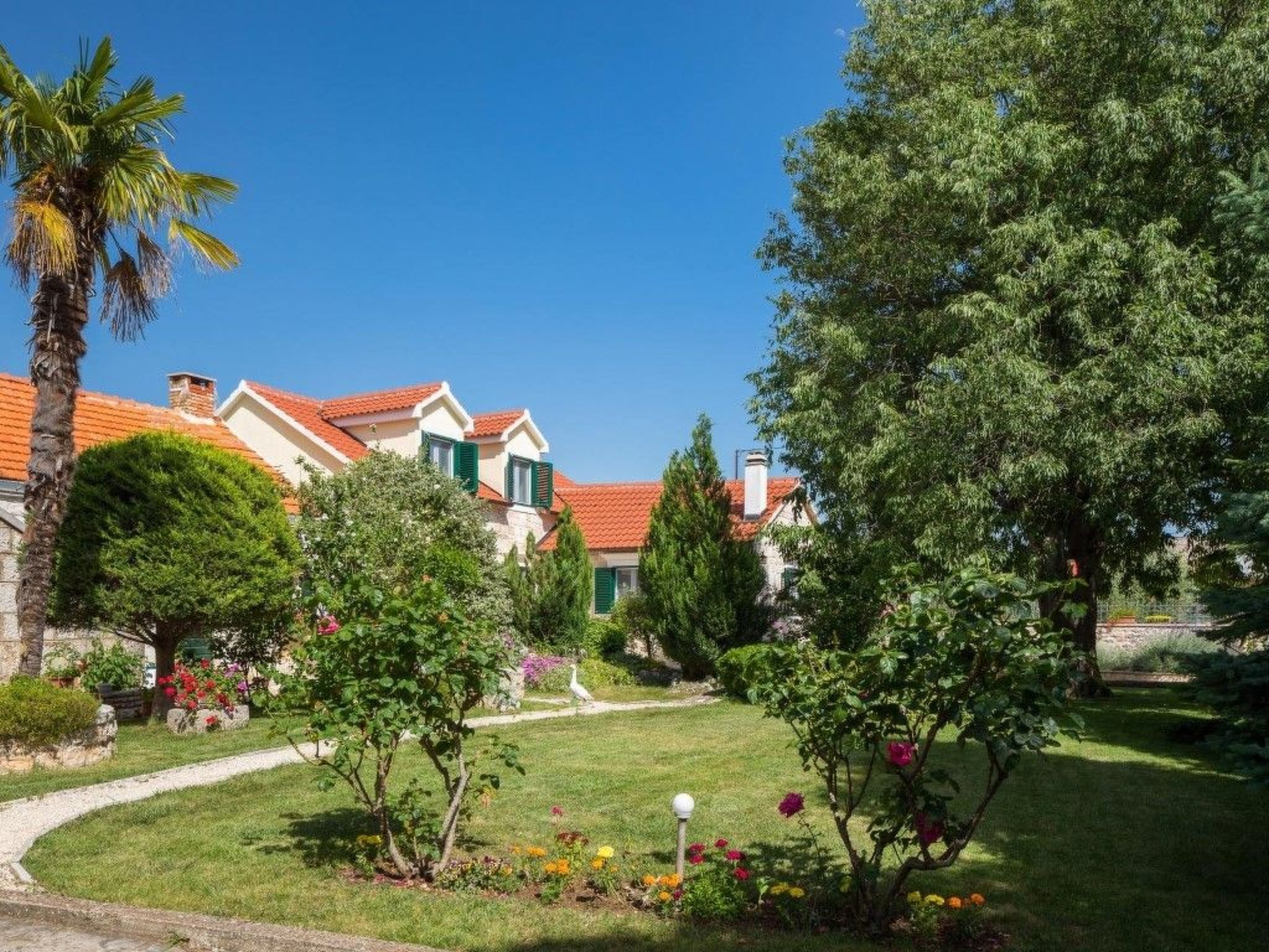 Villa Garten-Drinnen