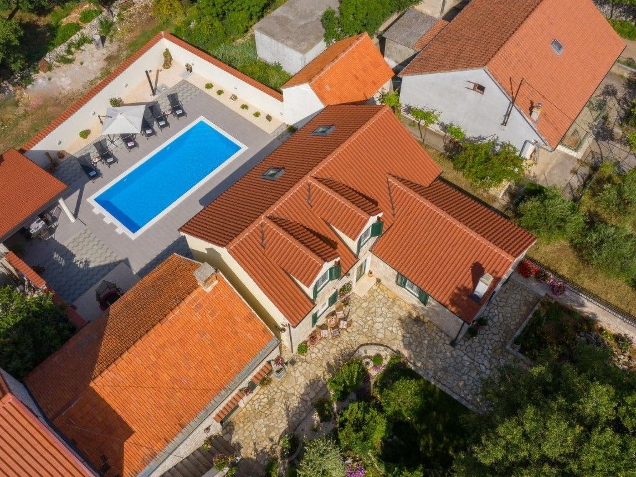 Villa Garten-Drinnen