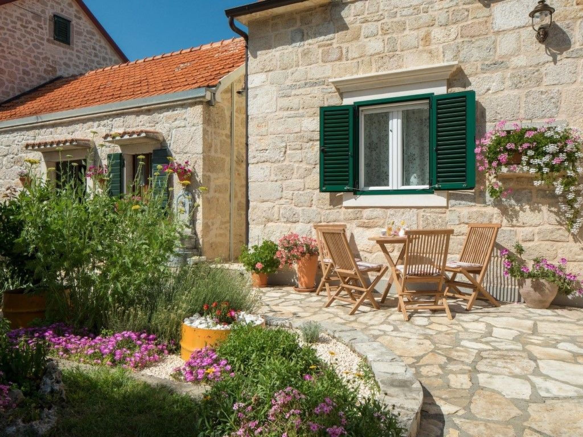 Villa Garten-Drinnen