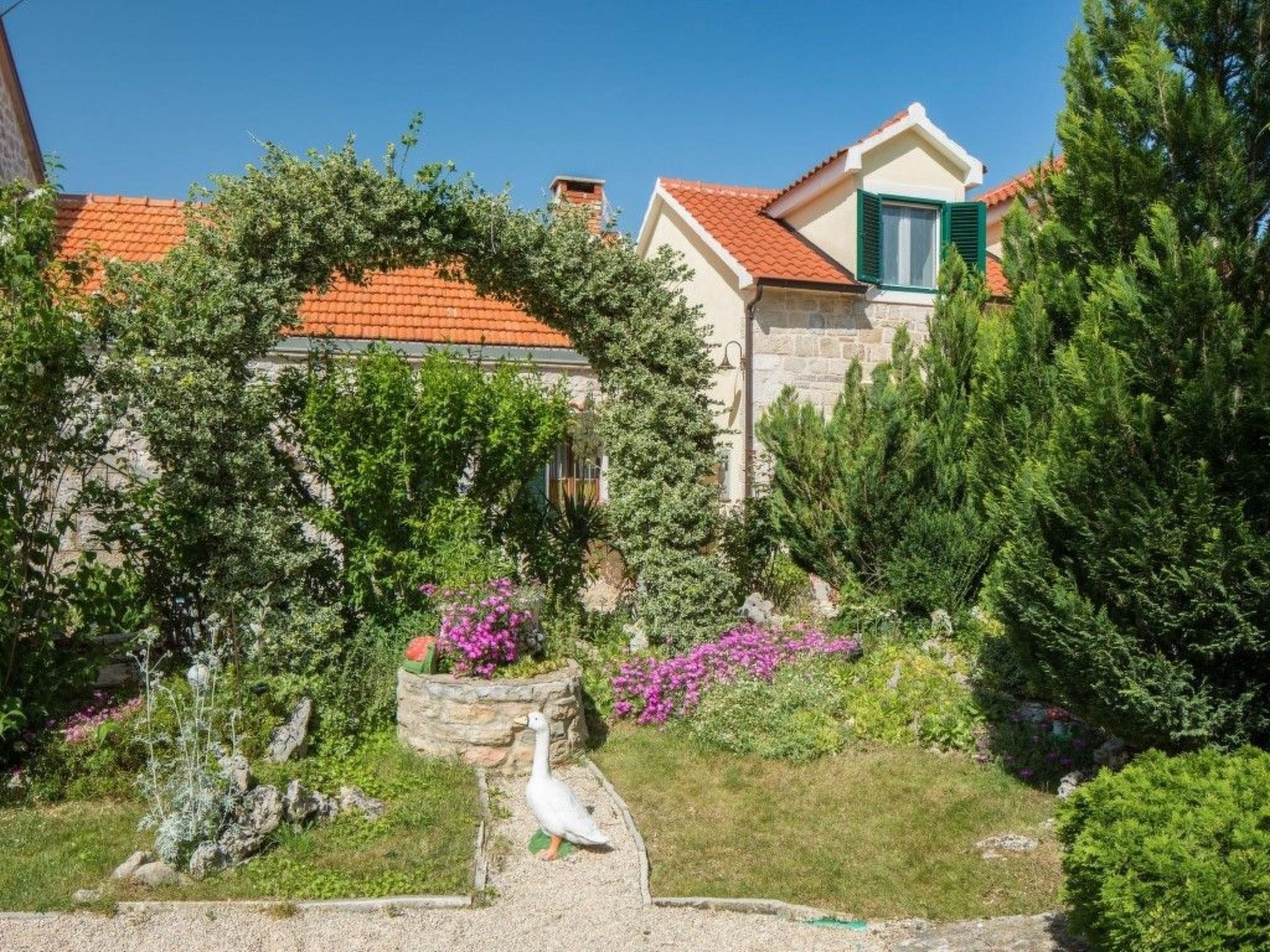 Villa Garten-Drinnen