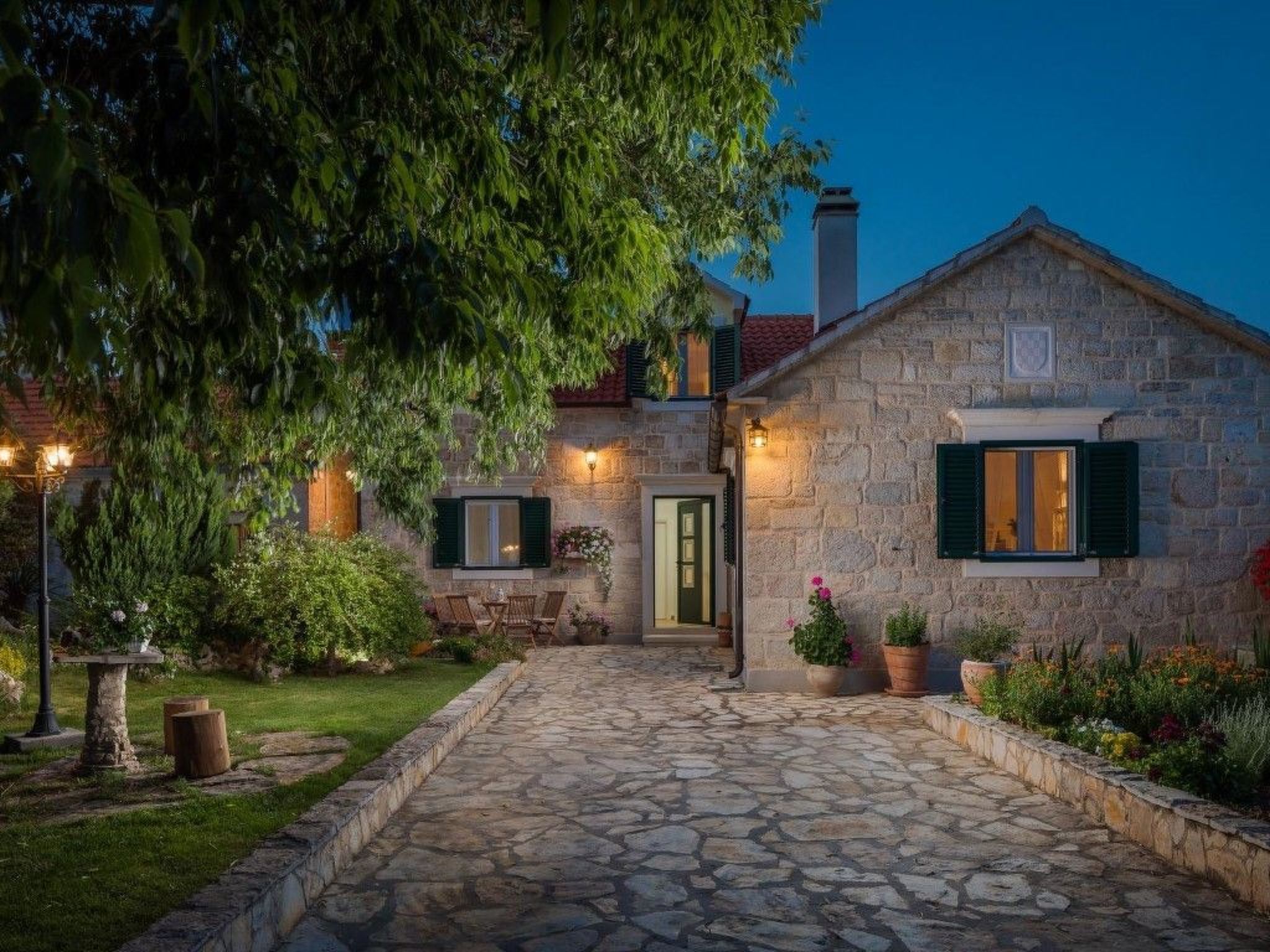 Villa Garten-Drinnen