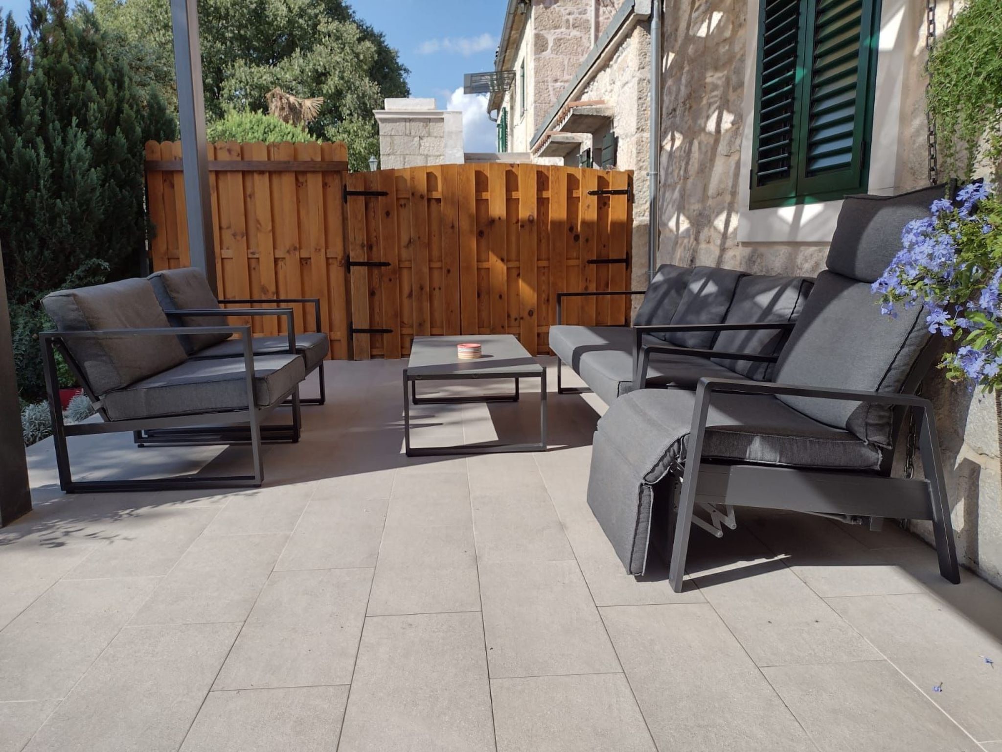 Villa Garten-Drinnen