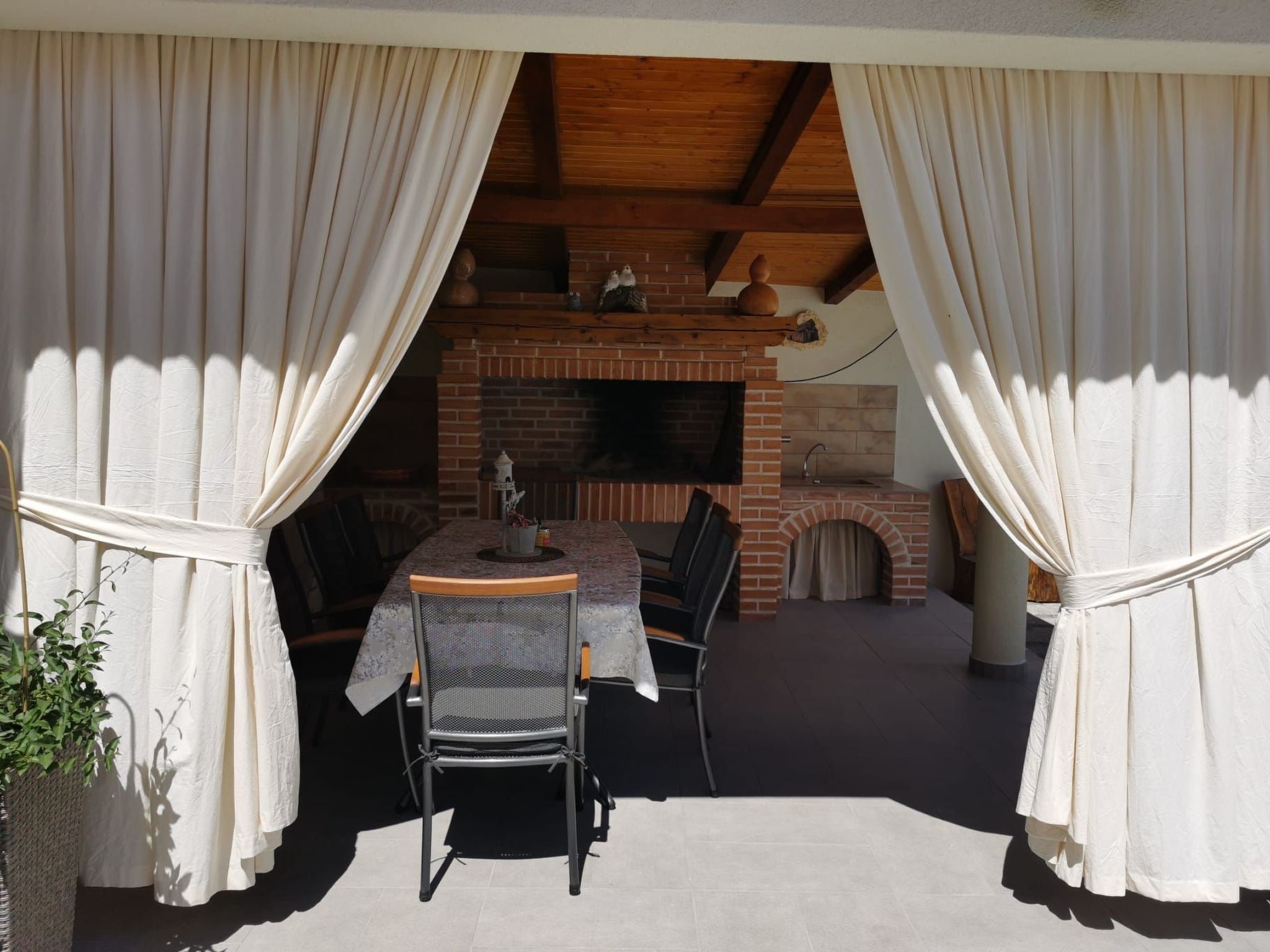 Villa Garten-Drinnen