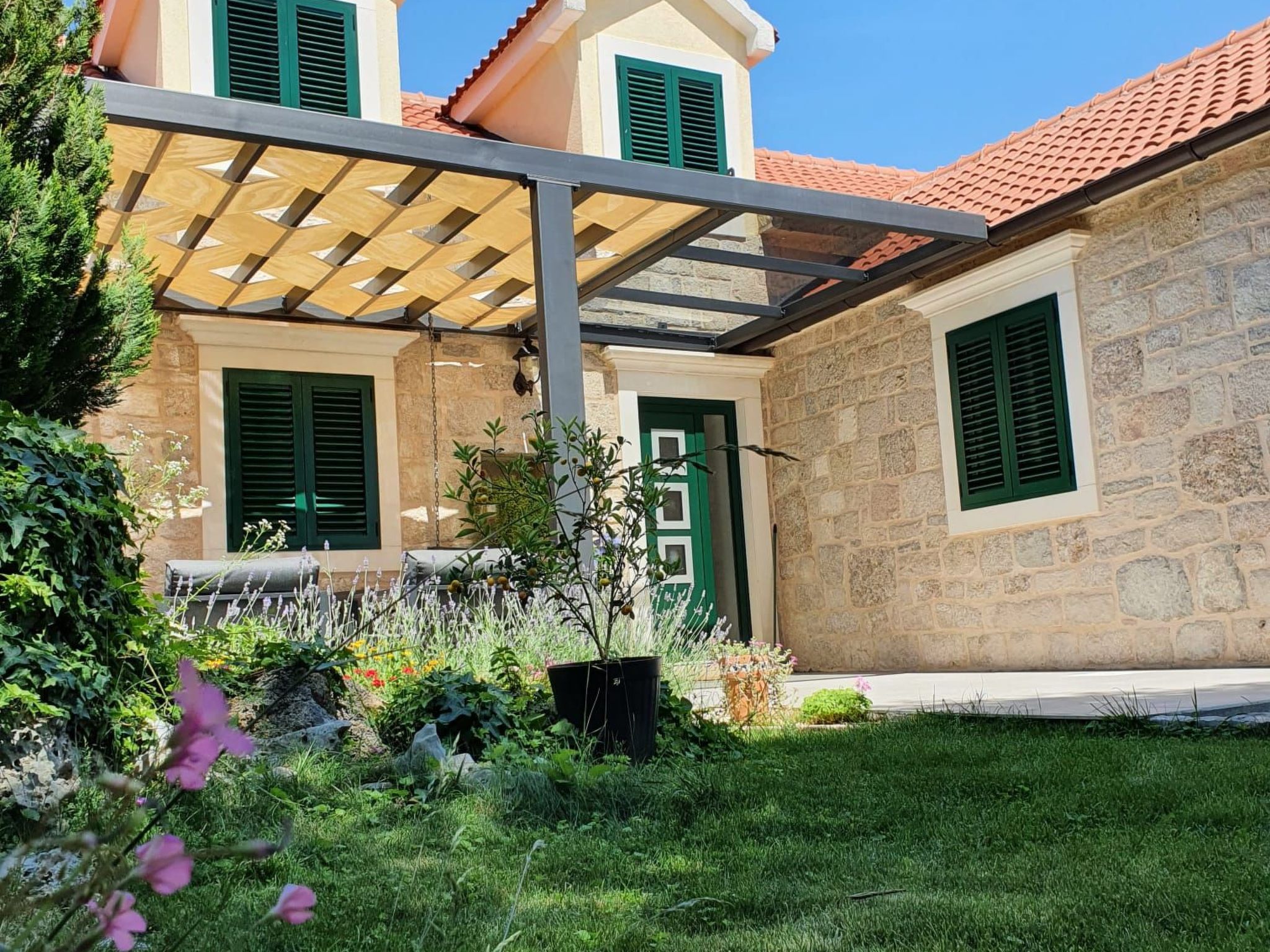 Villa Garten-Drinnen