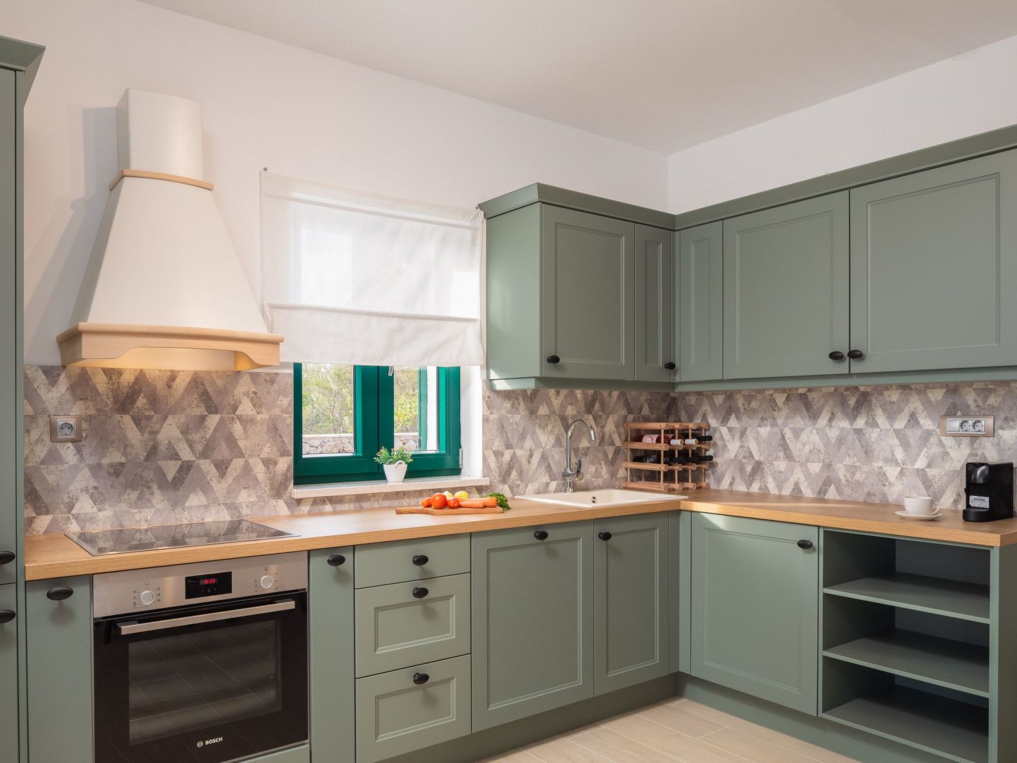 Haus für 11 Personen und 1 Kind in Razvode-Inside