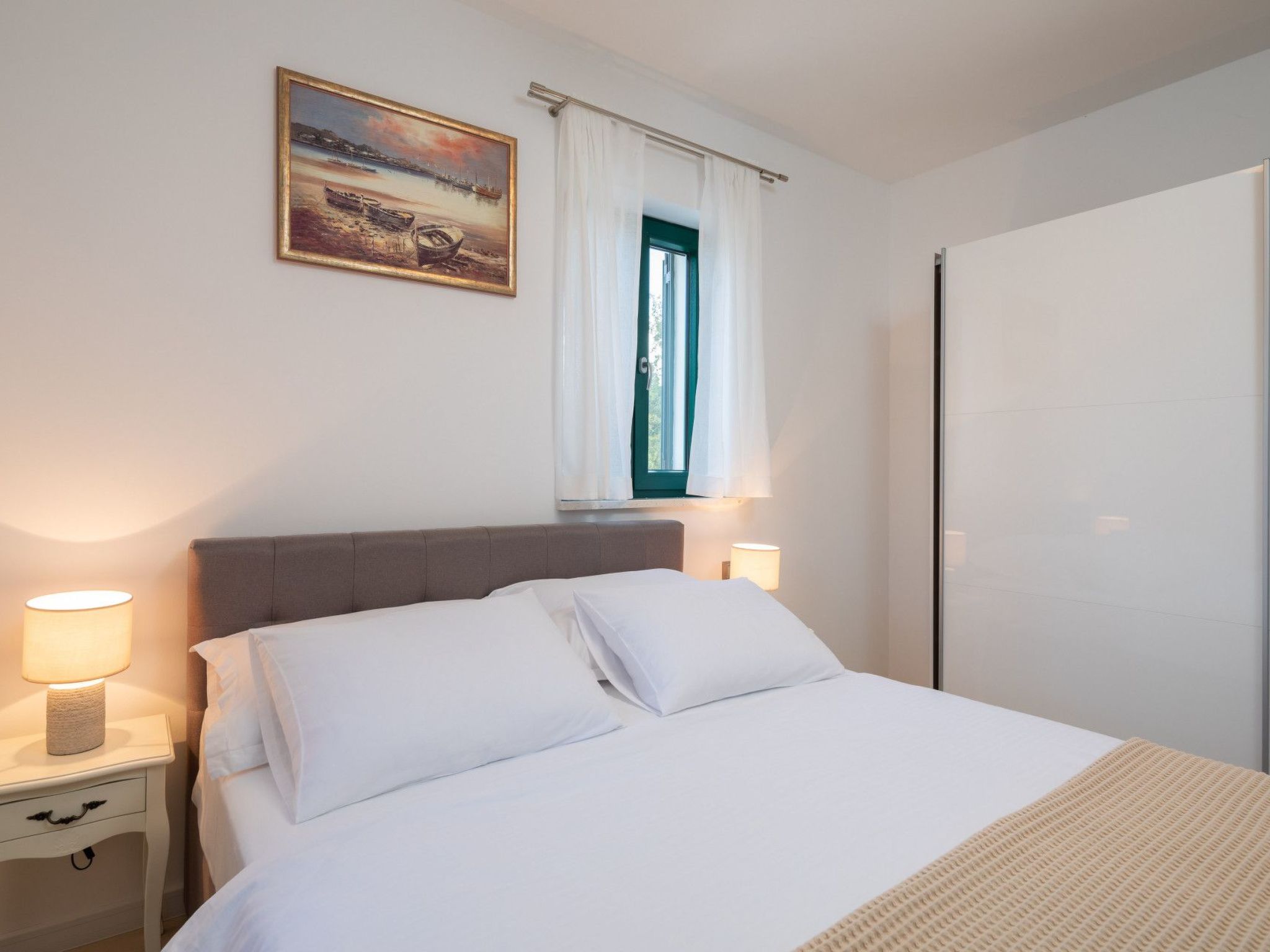 Haus für 11 Personen und 1 Kind in Razvode-Inside