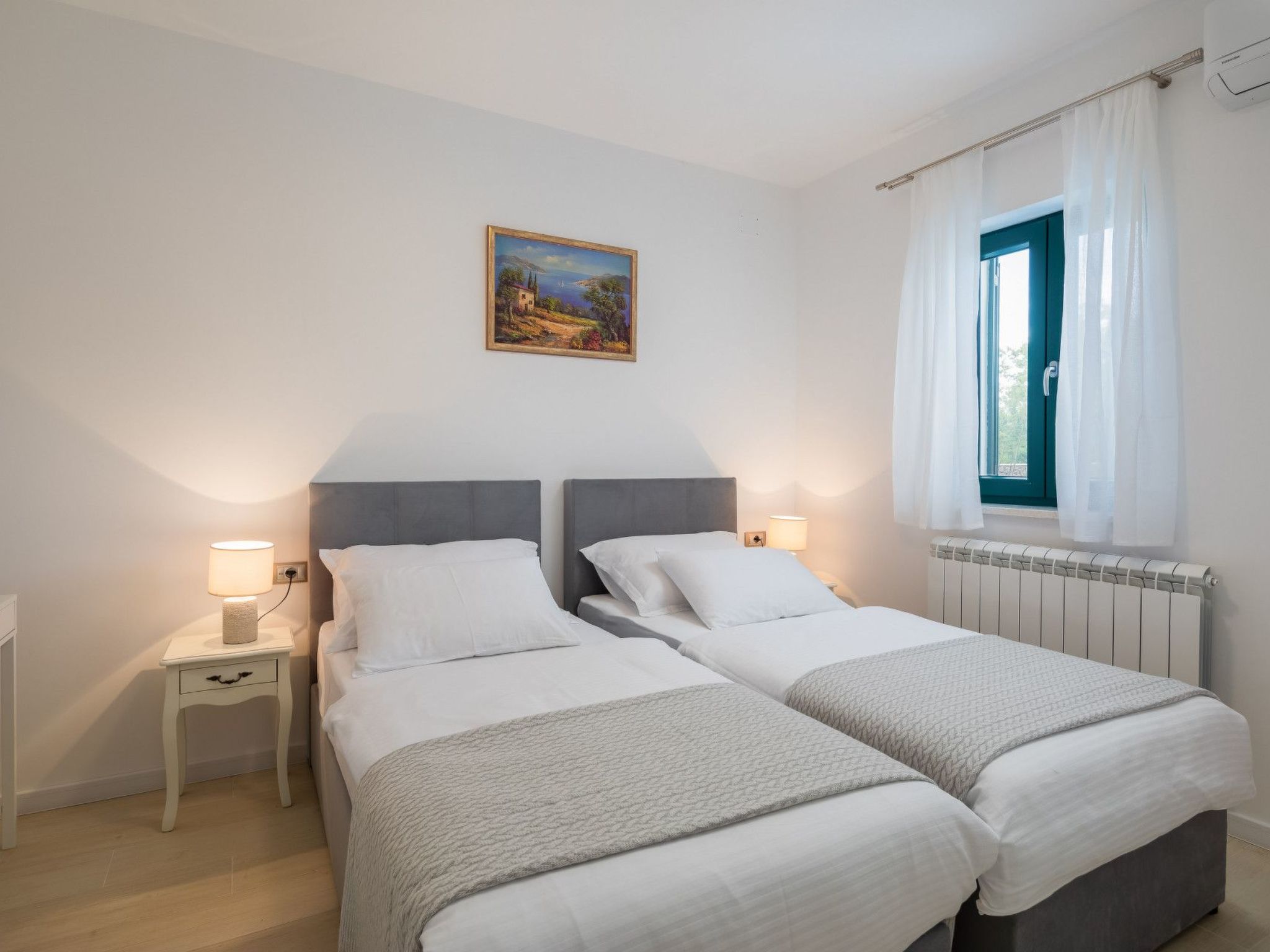 Haus für 11 Personen und 1 Kind in Razvode-Inside