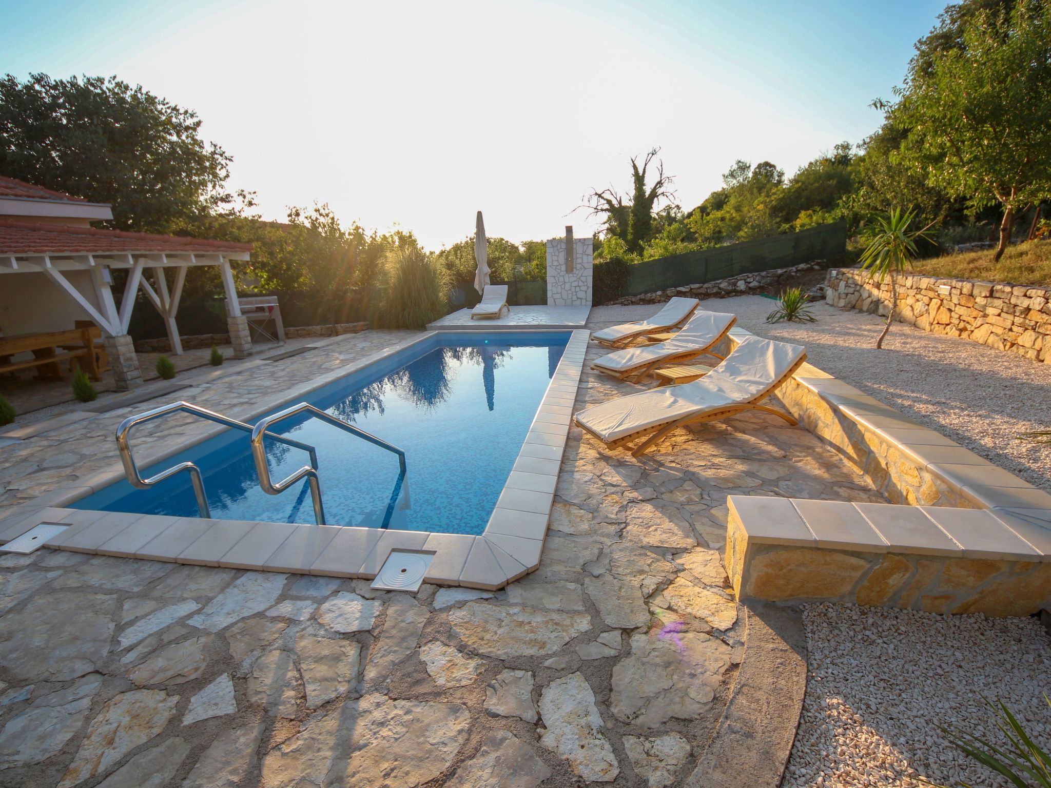 Gemütliche Villa Gabriel mit Schwimmbad-Drinnen