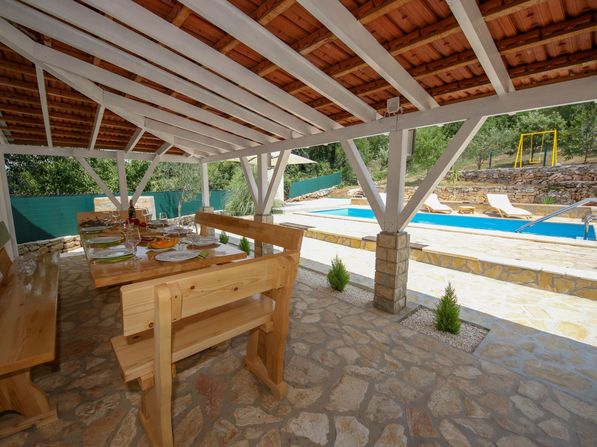 Gemütliche Villa Gabriel mit Schwimmbad-Drinnen