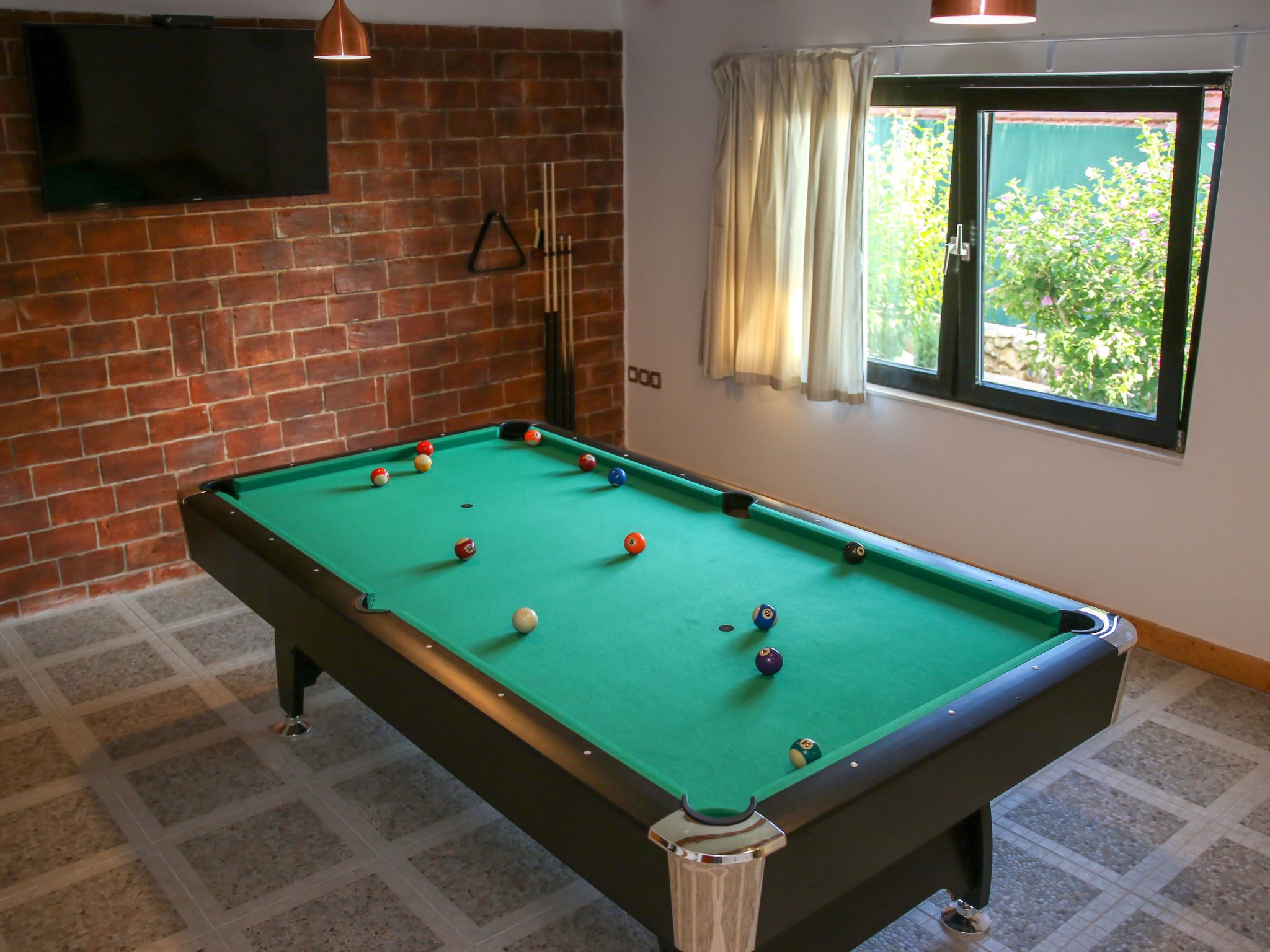 Gemütliche Villa Gabriel mit Schwimmbad-Drinnen