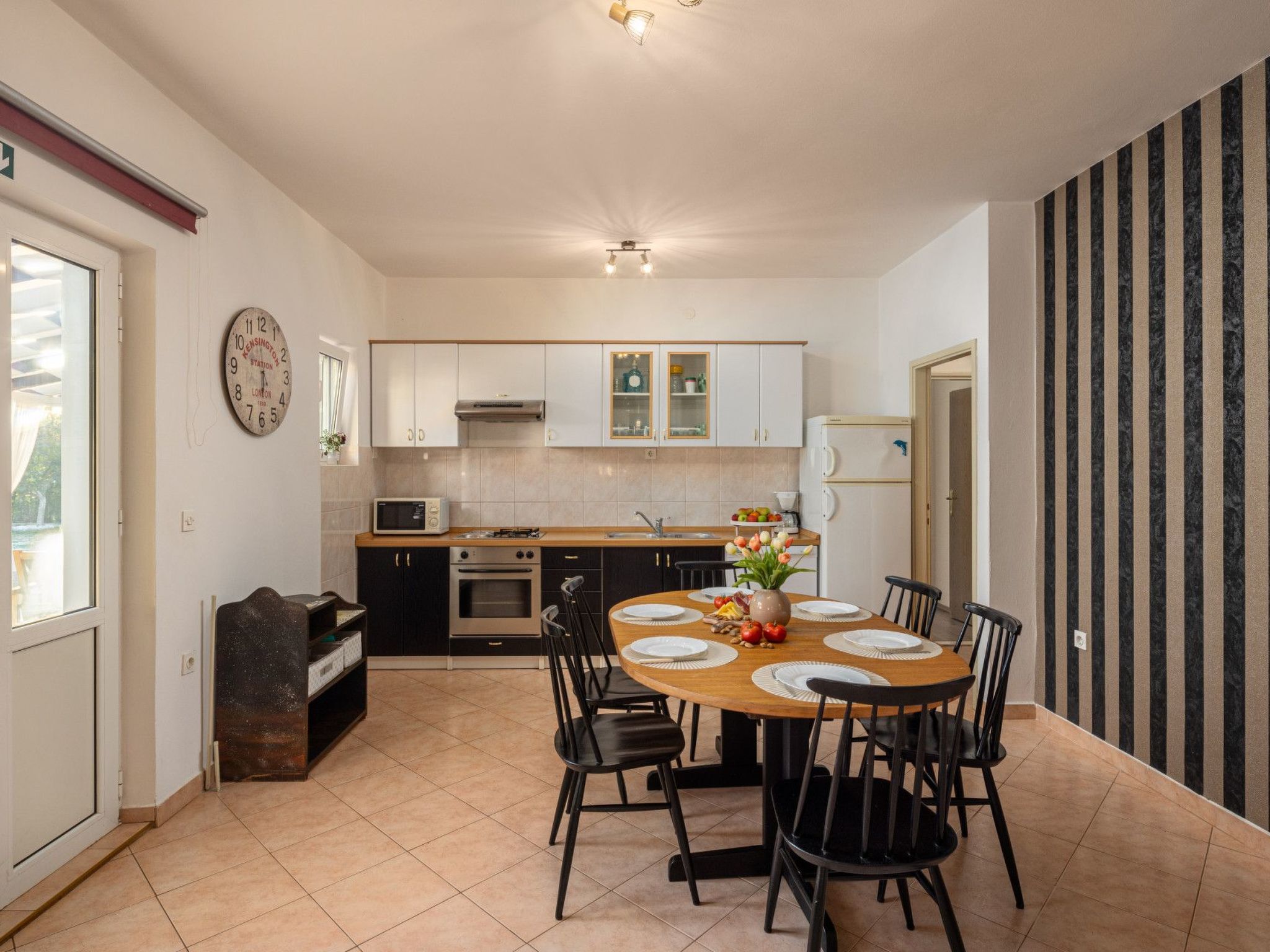 Unknown Accommodation-Drinnen