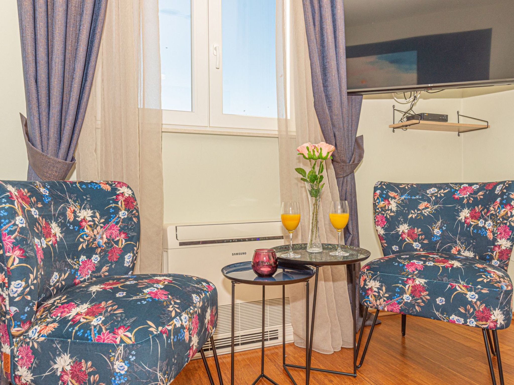 Villa Romansa mit Sauna und Whirlpool in Siritovci-Drinnen