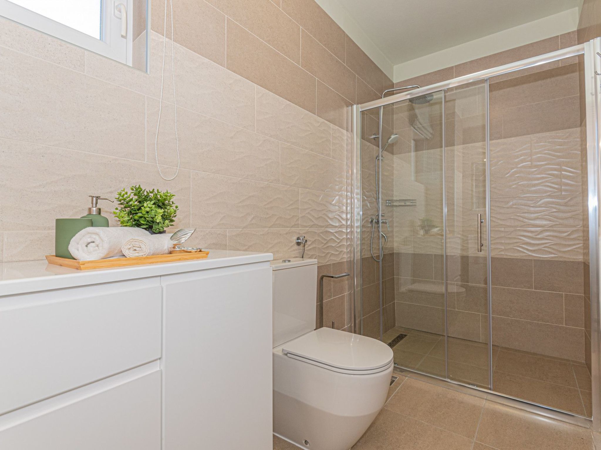 Villa Romansa mit Sauna und Whirlpool in Siritovci-Drinnen