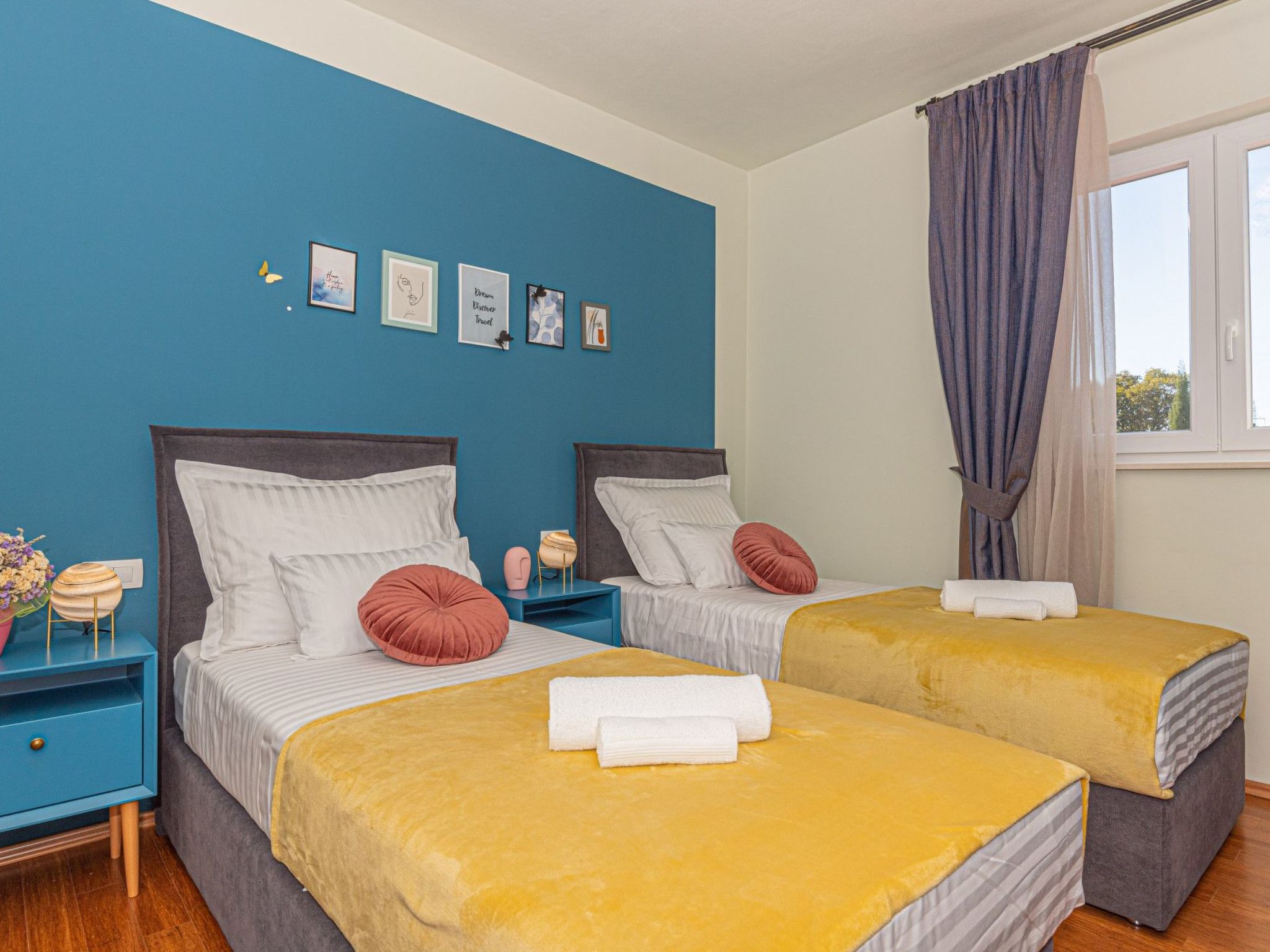 Villa Romansa mit Sauna und Whirlpool in Siritovci-Drinnen