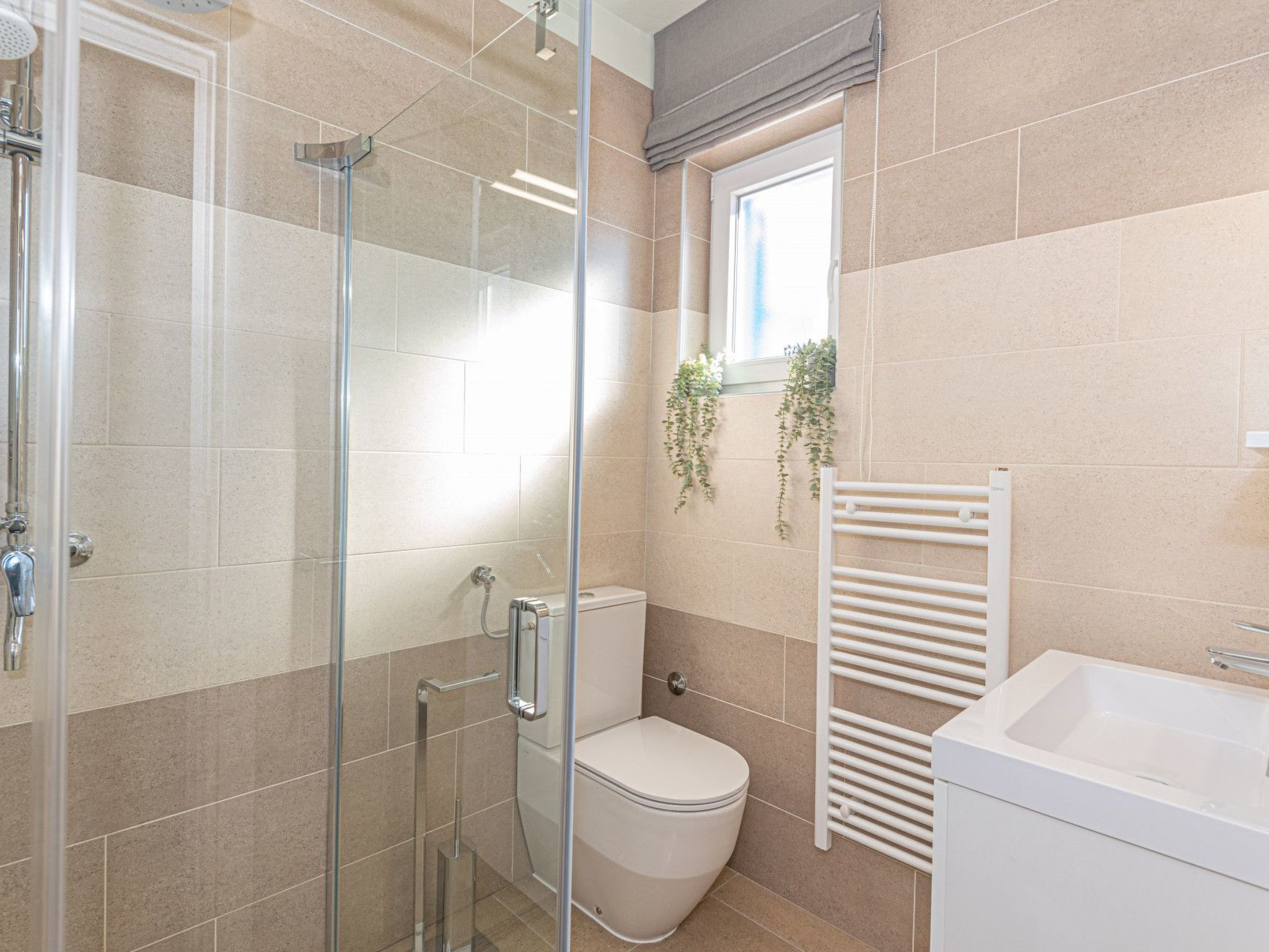 Villa Romansa mit Sauna und Whirlpool in Siritovci-Drinnen