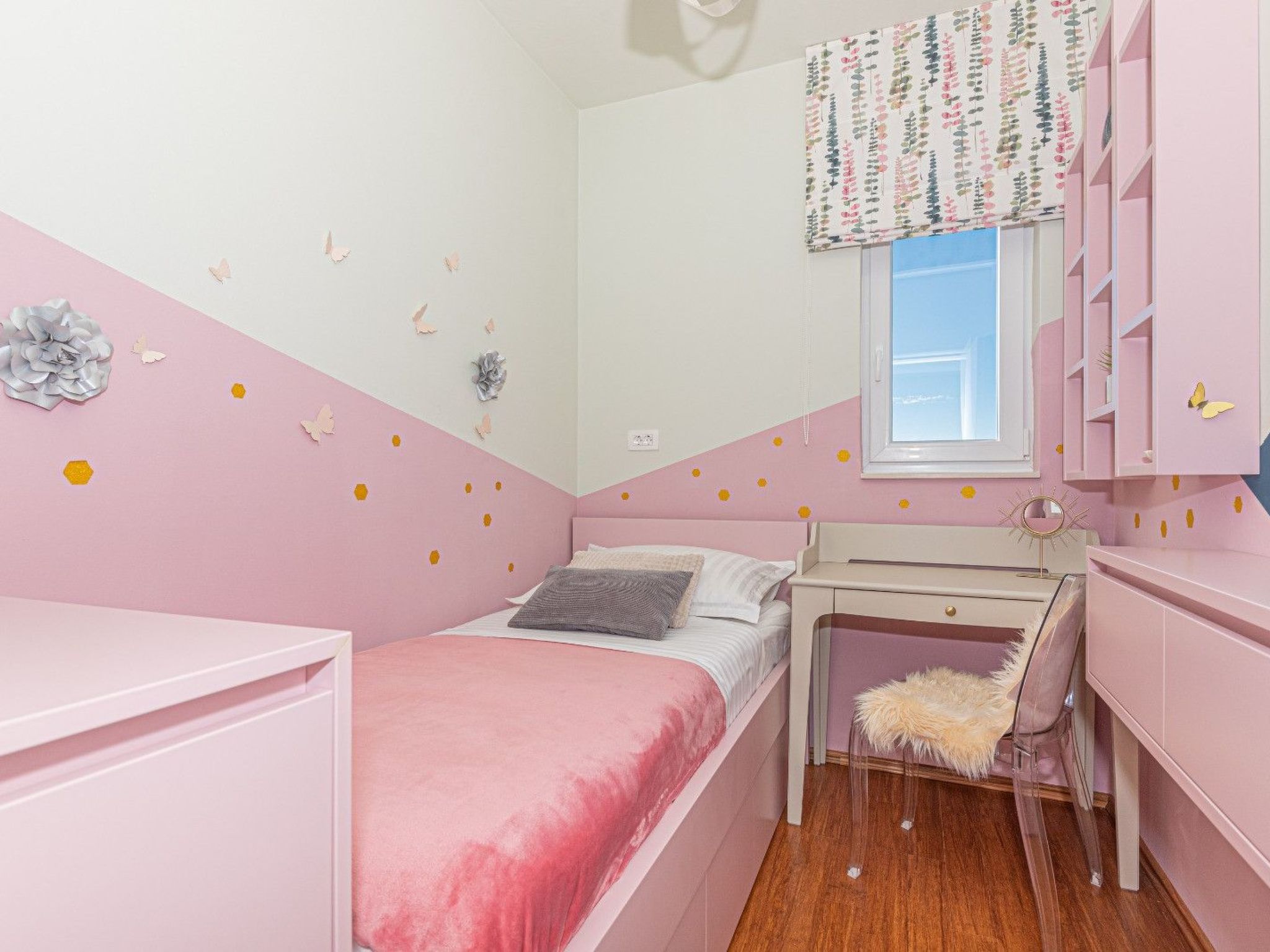 Villa Romansa mit Sauna und Whirlpool in Siritovci-Drinnen