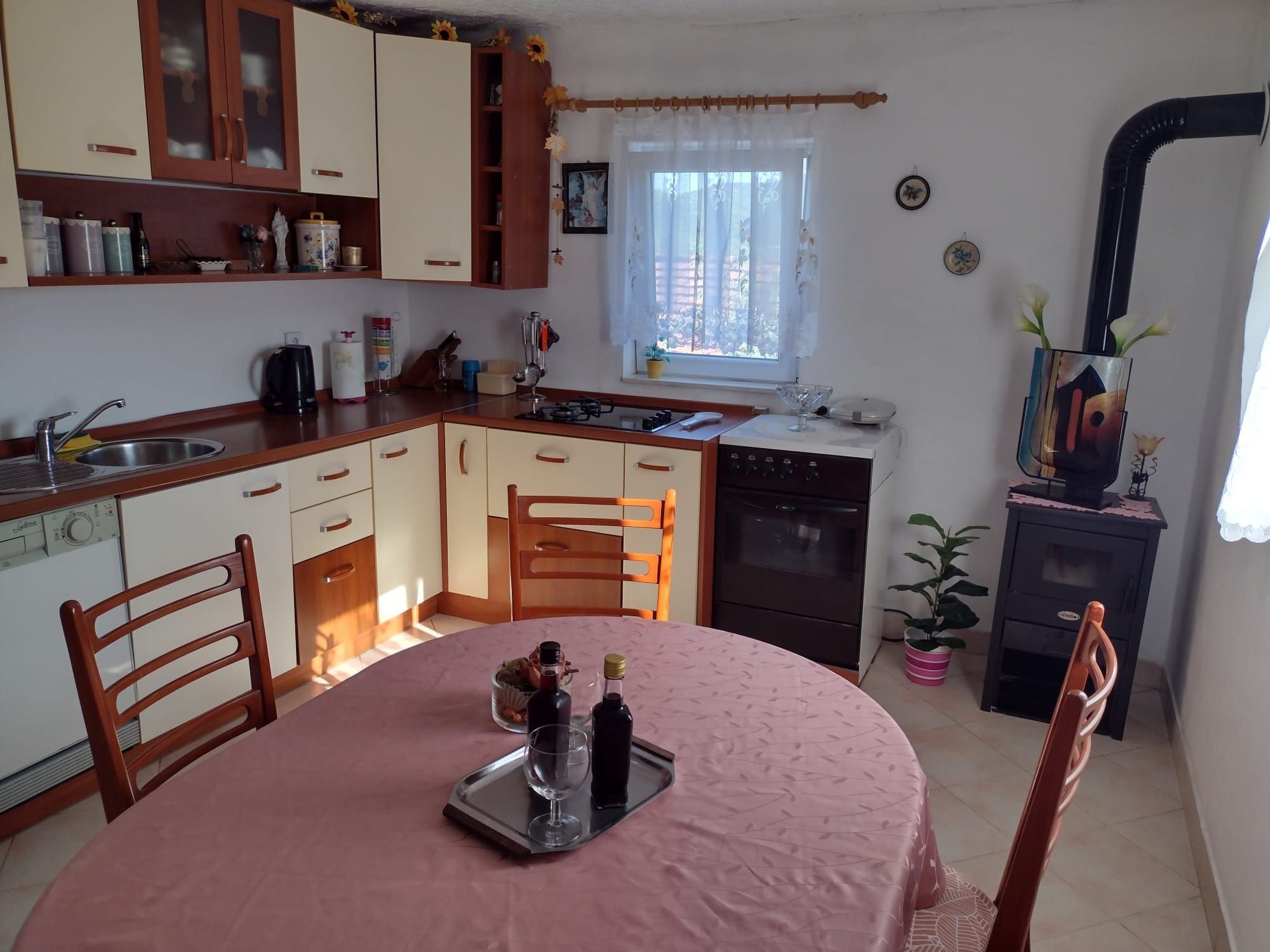 Vollständig eingerichtetes Haus mit privater Sonnenterrasse - Image-tags.info