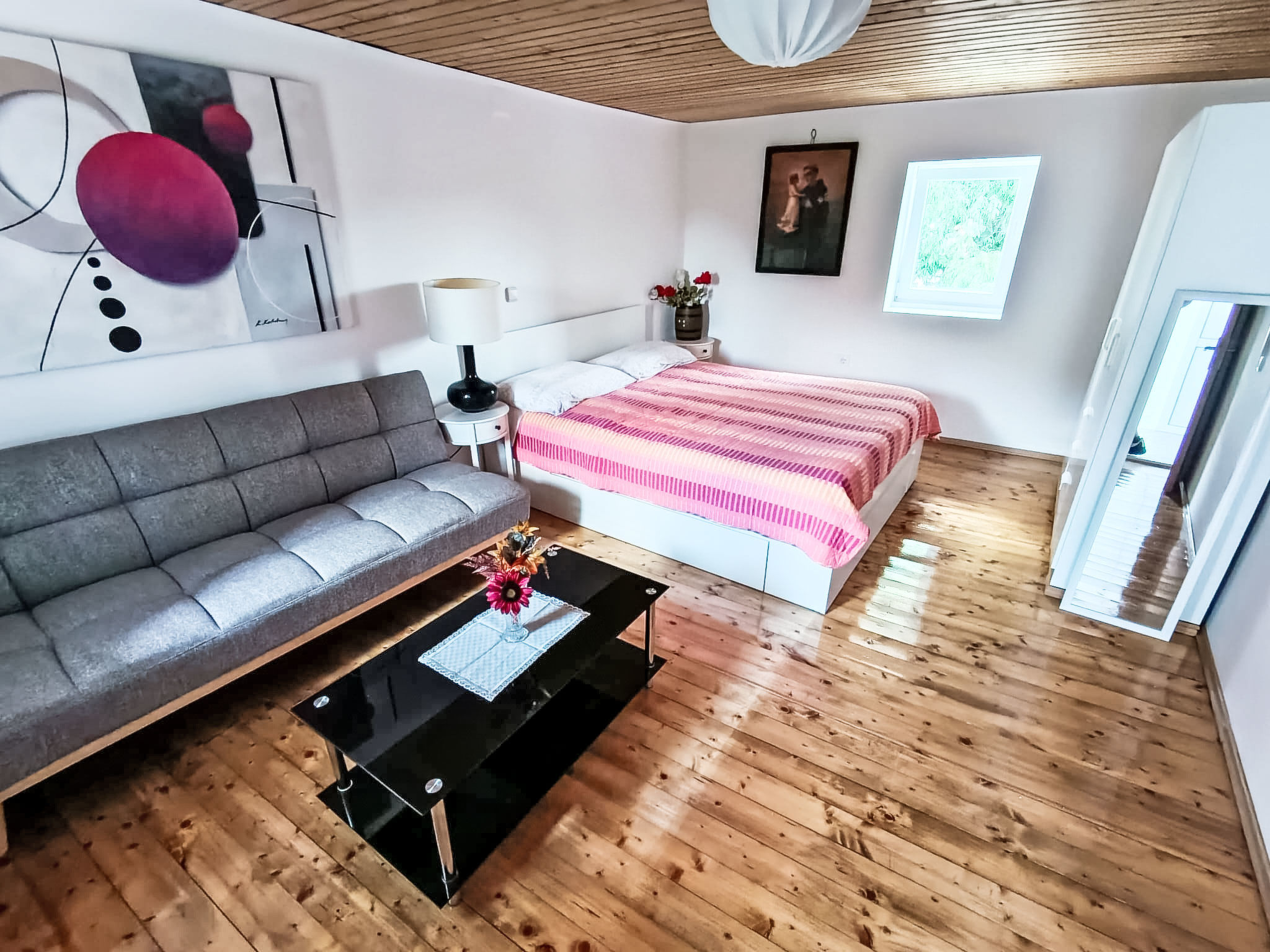 Vollständig eingerichtetes Haus mit privater Sonnenterrasse